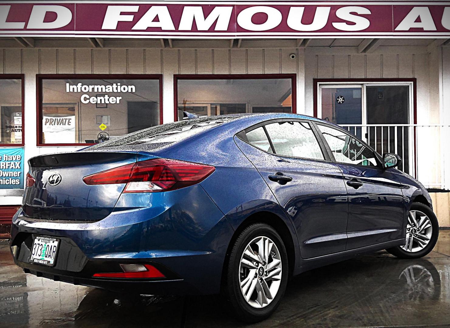 2020 BLUE Hyundai Elantra Limited (5NPD84LF1LH) with an 1.8L L4 DOHC 16V engine, 6A transmission, located at 502 S. Riverside Avenue, Medford, OR, 97501, (541) 773-3136, 42.322803, -122.867477 - Photo#2