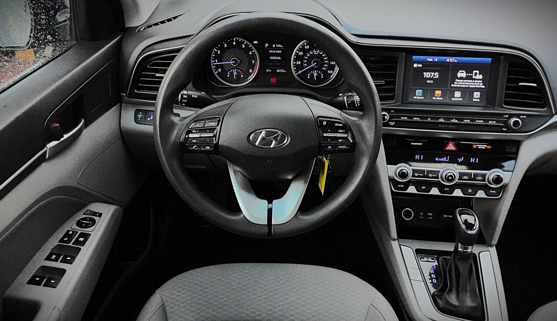 2020 BLUE Hyundai Elantra Limited (5NPD84LF1LH) with an 1.8L L4 DOHC 16V engine, 6A transmission, located at 502 S. Riverside Avenue, Medford, OR, 97501, (541) 773-3136, 42.322803, -122.867477 - Photo#7