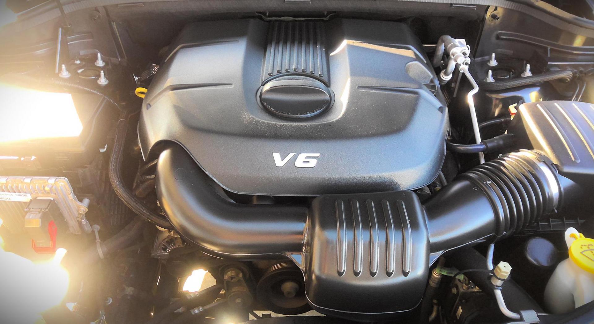 2015 BLACK Jeep Grand Cherokee Laredo 4WD (1C4RJFAG6FC) with an 3.6L V6 DOHC 24V engine, 8-Speed Automatic transmission, located at 502 S. Riverside Avenue, Medford, OR, 97501, (541) 773-3136, 42.322803, -122.867477 - Photo#12