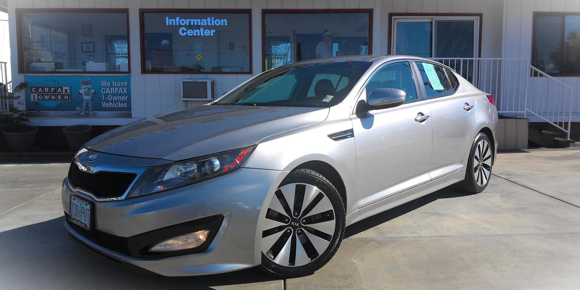 2013 SILVER Kia Optima SX (5XXGR4A62DG) with an 2.0L L4 DOHC 16V TURBO engine, 6-Speed Automatic transmission, located at 502 S. Riverside Avenue, Medford, OR, 97501, (541) 773-3136, 42.322803, -122.867477 - Photo#1