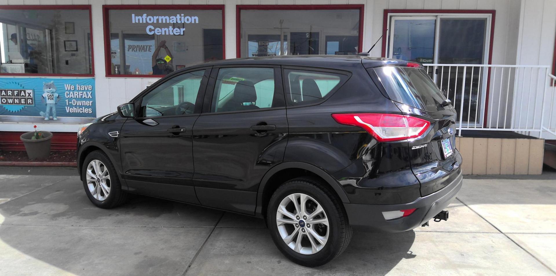 2016 BLACK Ford Escape S FWD (1FMCU0F76GU) with an 2.5L L4 DOHC 16V engine, 6-Speed Automatic transmission, located at 502 S. Riverside Avenue, Medford, OR, 97501, (541) 773-3136, 42.322803, -122.867477 - Photo#2