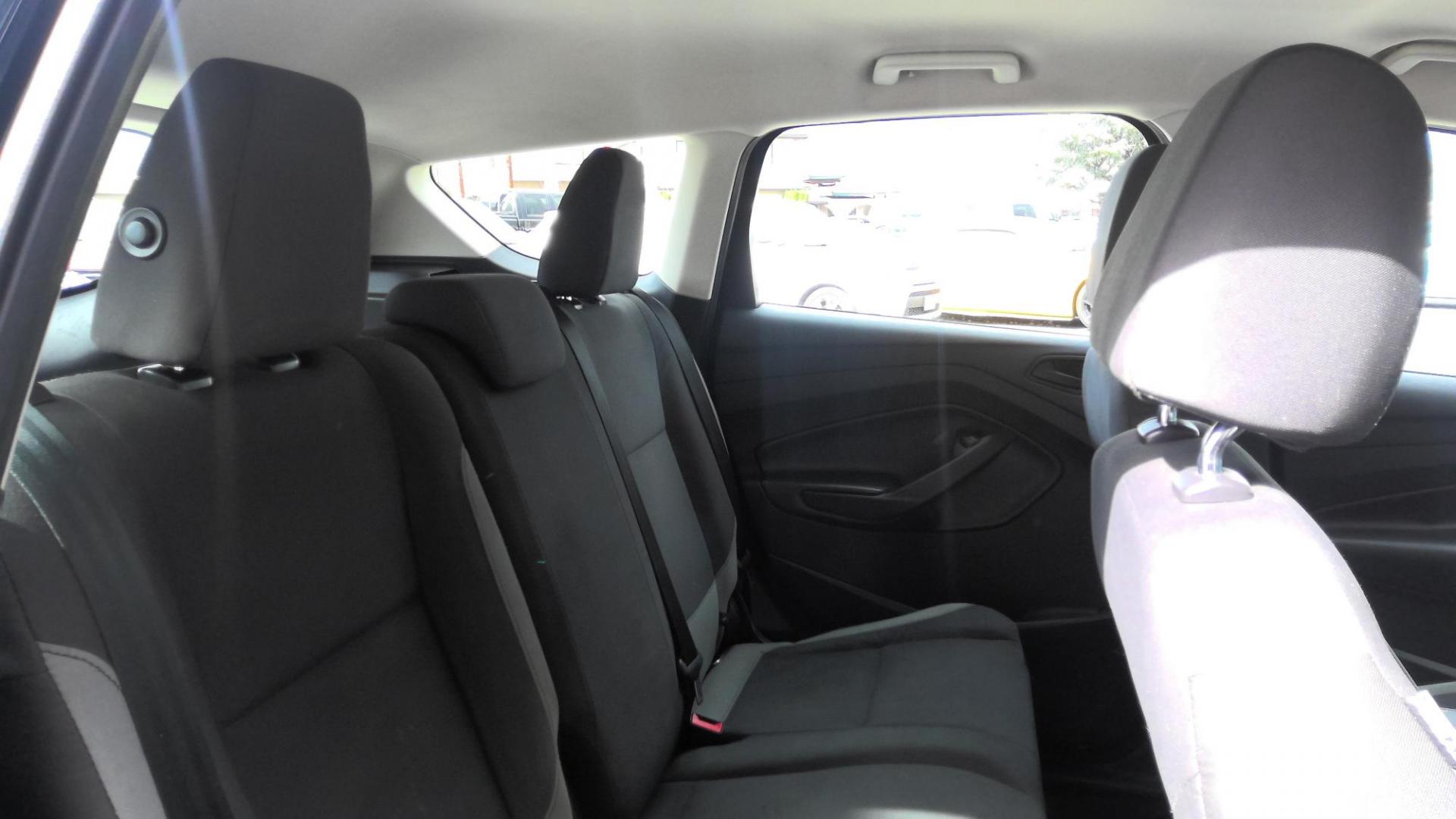 2016 BLACK Ford Escape S FWD (1FMCU0F76GU) with an 2.5L L4 DOHC 16V engine, 6-Speed Automatic transmission, located at 502 S. Riverside Avenue, Medford, OR, 97501, (541) 773-3136, 42.322803, -122.867477 - Photo#5