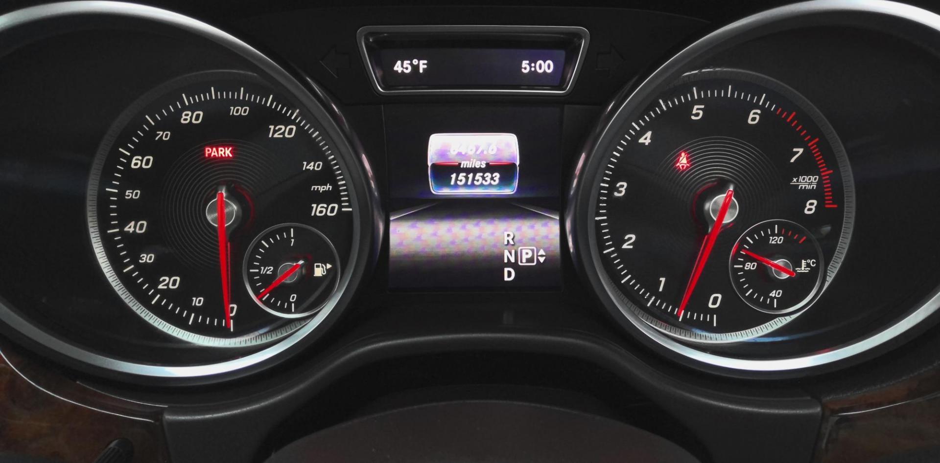 2016 BLUE Mercedes-Benz GLE-Class GLE350 4MATIC (4JGDA5HB2GA) with an 3.5L V6 DOHC 24V engine, 7A transmission, located at 502 S. Riverside Avenue, Medford, OR, 97501, (541) 773-3136, 42.322803, -122.867477 - Photo#9