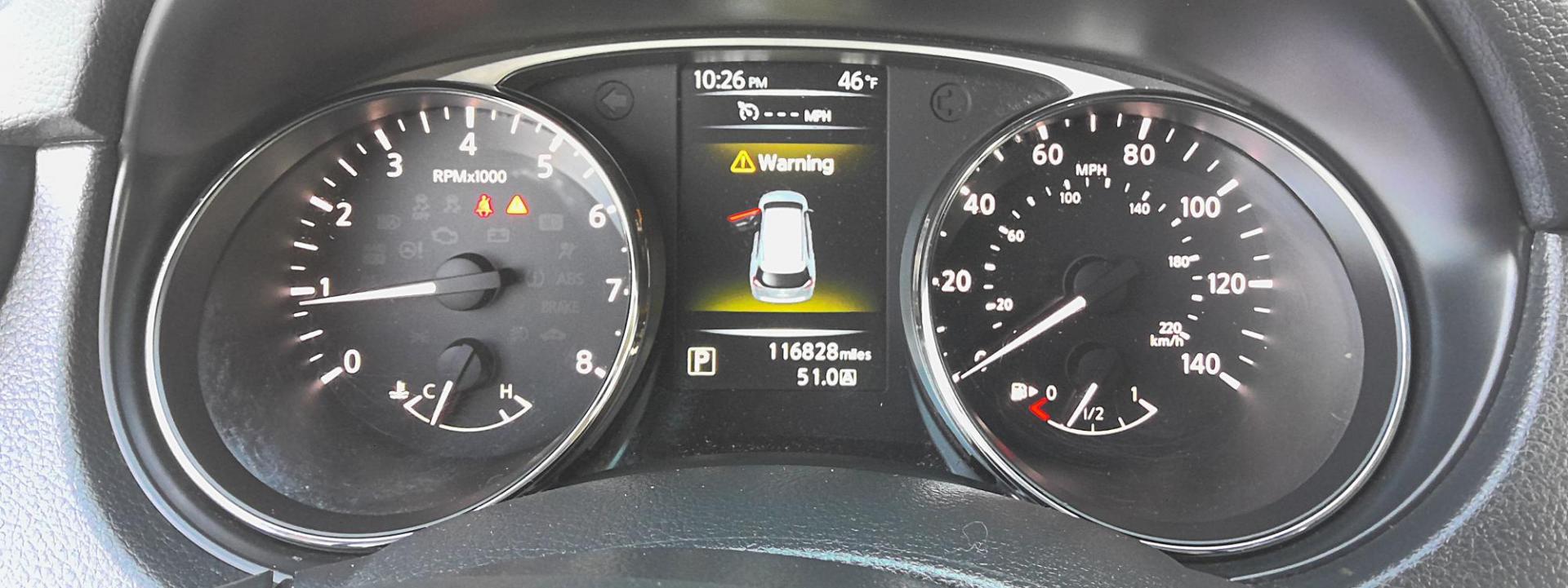 2016 GRAY Nissan Rogue SV AWD (KNMAT2MV5GP) with an 2.5L L4 DOHC 16V engine, CVT transmission, located at 502 S. Riverside Avenue, Medford, OR, 97501, (541) 773-3136, 42.322803, -122.867477 - Photo#11