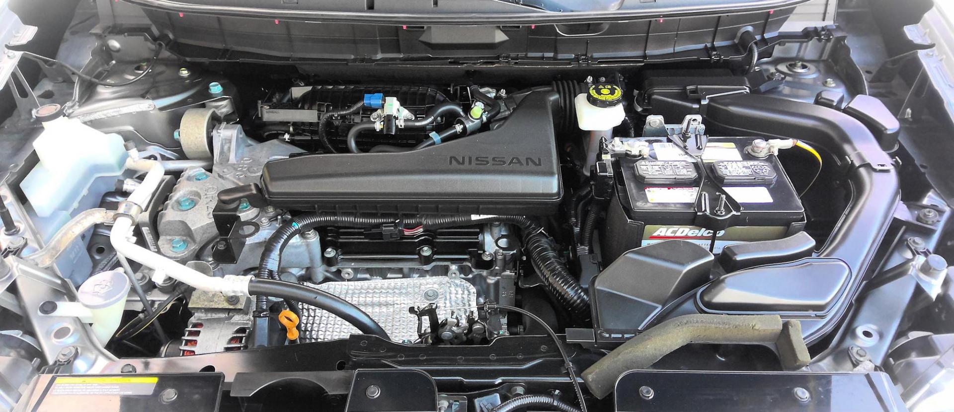 2016 GRAY Nissan Rogue SV AWD (KNMAT2MV5GP) with an 2.5L L4 DOHC 16V engine, CVT transmission, located at 502 S. Riverside Avenue, Medford, OR, 97501, (541) 773-3136, 42.322803, -122.867477 - Photo#12