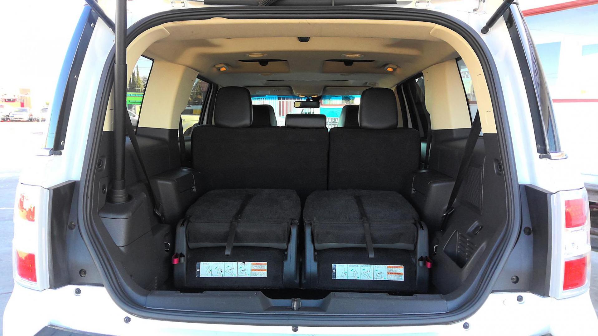 2014 WHITE Ford Flex Limited FWD (2FMGK5D89EB) with an 3.5L V6 DOHC 24V engine, 6-Speed Automatic Overdrive transmission, located at 502 S. Riverside Avenue, Medford, OR, 97501, (541) 773-3136, 42.322803, -122.867477 - Photo#6