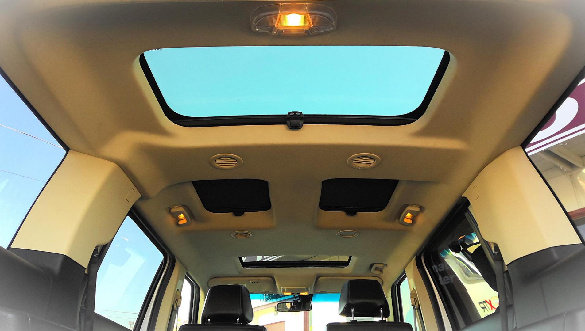 2014 WHITE Ford Flex Limited FWD (2FMGK5D89EB) with an 3.5L V6 DOHC 24V engine, 6-Speed Automatic Overdrive transmission, located at 502 S. Riverside Avenue, Medford, OR, 97501, (541) 773-3136, 42.322803, -122.867477 - Photo#9