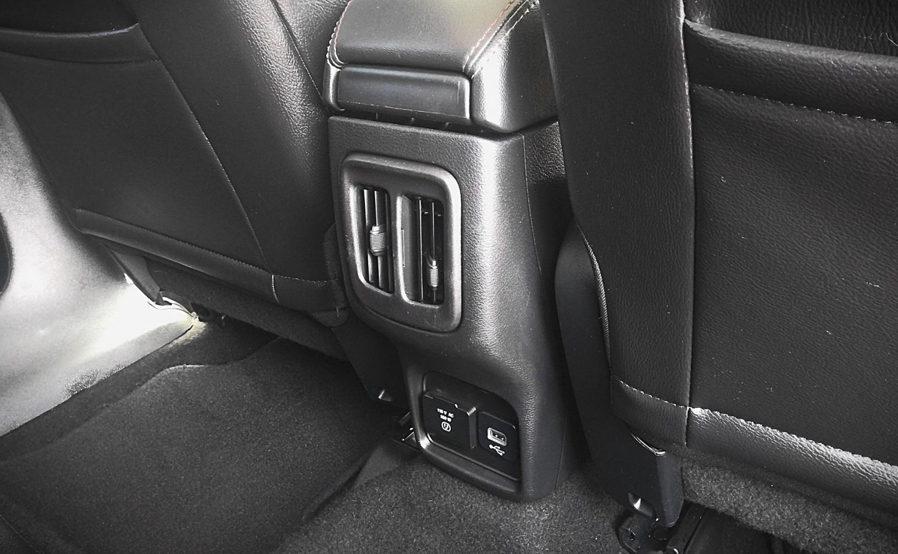 2018 BLACK Jeep Compass Sport FWD (3C4NJCBB6JT) with an 2.4L L4 DOHC 16V engine, located at 502 S. Riverside Avenue, Medford, OR, 97501, (541) 773-3136, 42.322803, -122.867477 - Photo#6