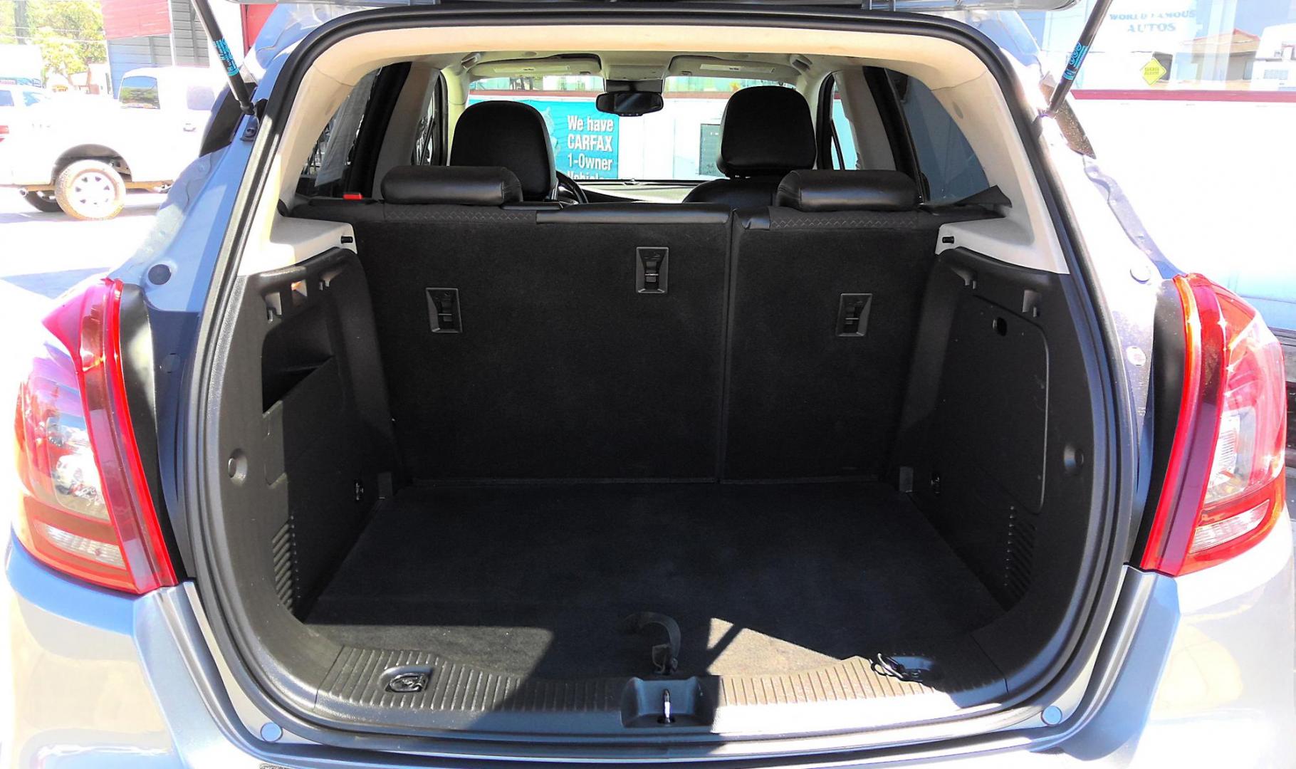 2020 GRAY Buick Encore Preferred AWD (KL4CJESB6LB) with an 1.4L L4 DOHC 16V TURBO engine, 6A transmission, located at 502 S. Riverside Avenue, Medford, OR, 97501, (541) 773-3136, 42.322803, -122.867477 - Photo#4