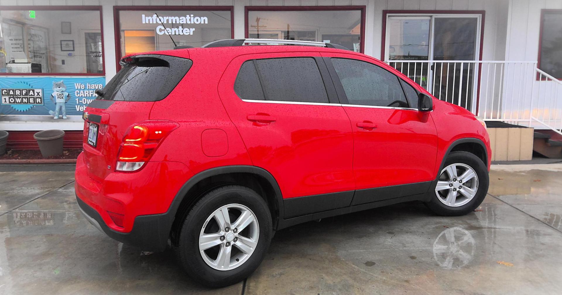 2017 RED Chevrolet Trax LT FWD (3GNCJLSB9HL) with an 1.4L L4 DOHC 16V engine, 6A transmission, located at 502 S. Riverside Avenue, Medford, OR, 97501, (541) 773-3136, 42.322803, -122.867477 - Photo#2