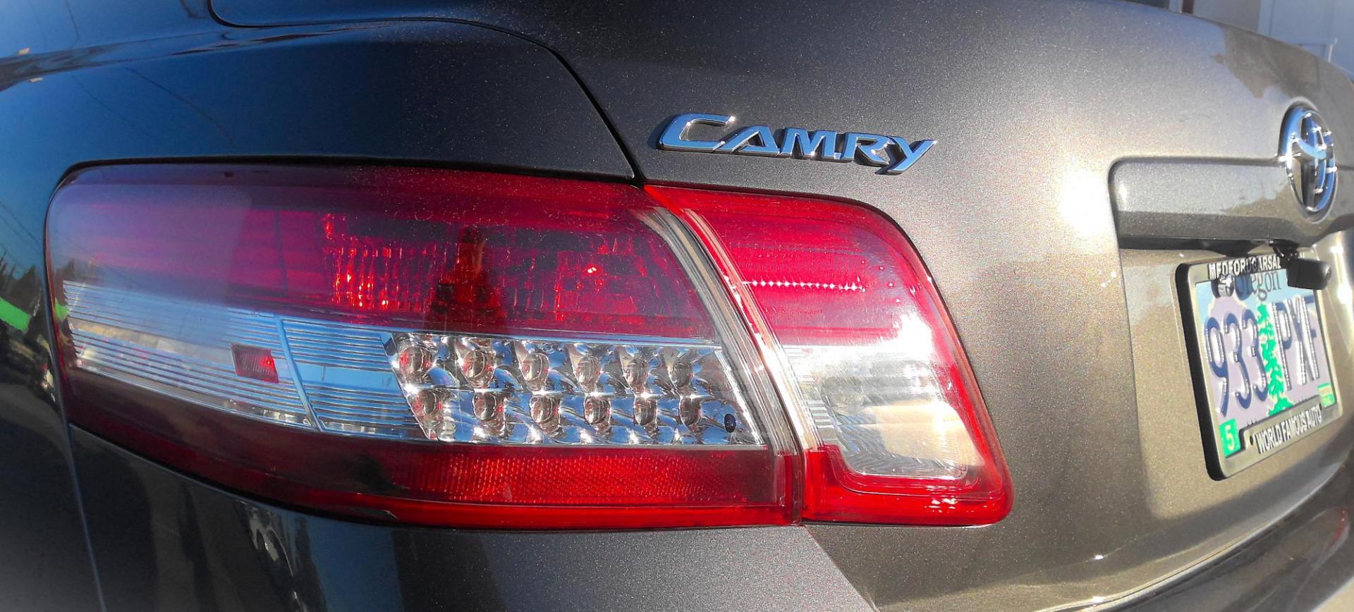 2011 GRAY Toyota Camry Base 6-Spd AT (4T4BF3EK0BR) with an 2.5L L4 DOHC 16V engine, 6-Speed Automatic transmission, located at 502 S. Riverside Avenue, Medford, OR, 97501, (541) 773-3136, 42.322803, -122.867477 - Photo#3