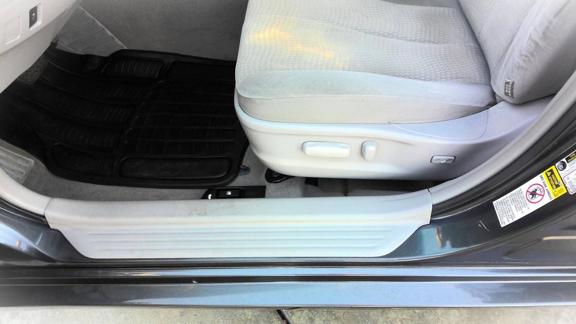 2011 GRAY Toyota Camry Base 6-Spd AT (4T4BF3EK0BR) with an 2.5L L4 DOHC 16V engine, 6-Speed Automatic transmission, located at 502 S. Riverside Avenue, Medford, OR, 97501, (541) 773-3136, 42.322803, -122.867477 - Photo#9