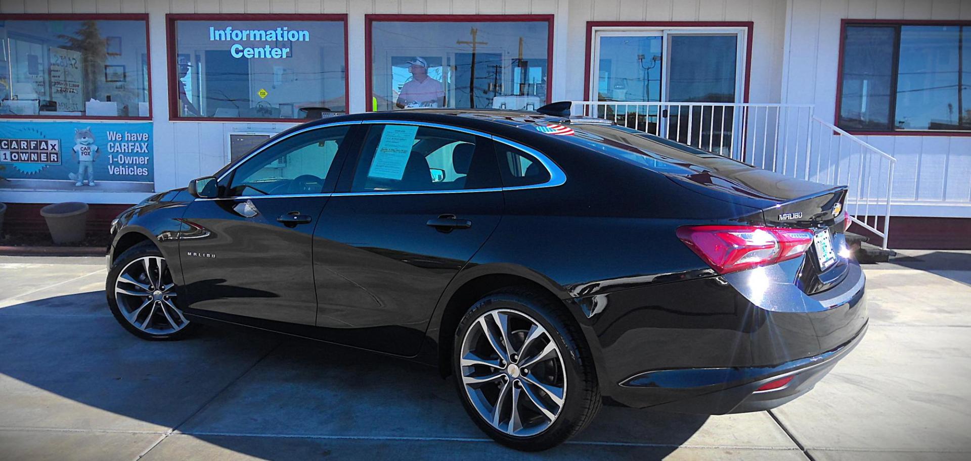 2022 BLACK Chevrolet Malibu LT (1G1ZD5ST9NF) with an 1.5L L4 DOHC 16V engine, 6A transmission, located at 502 S. Riverside Avenue, Medford, OR, 97501, (541) 773-3136, 42.322803, -122.867477 - Photo#2
