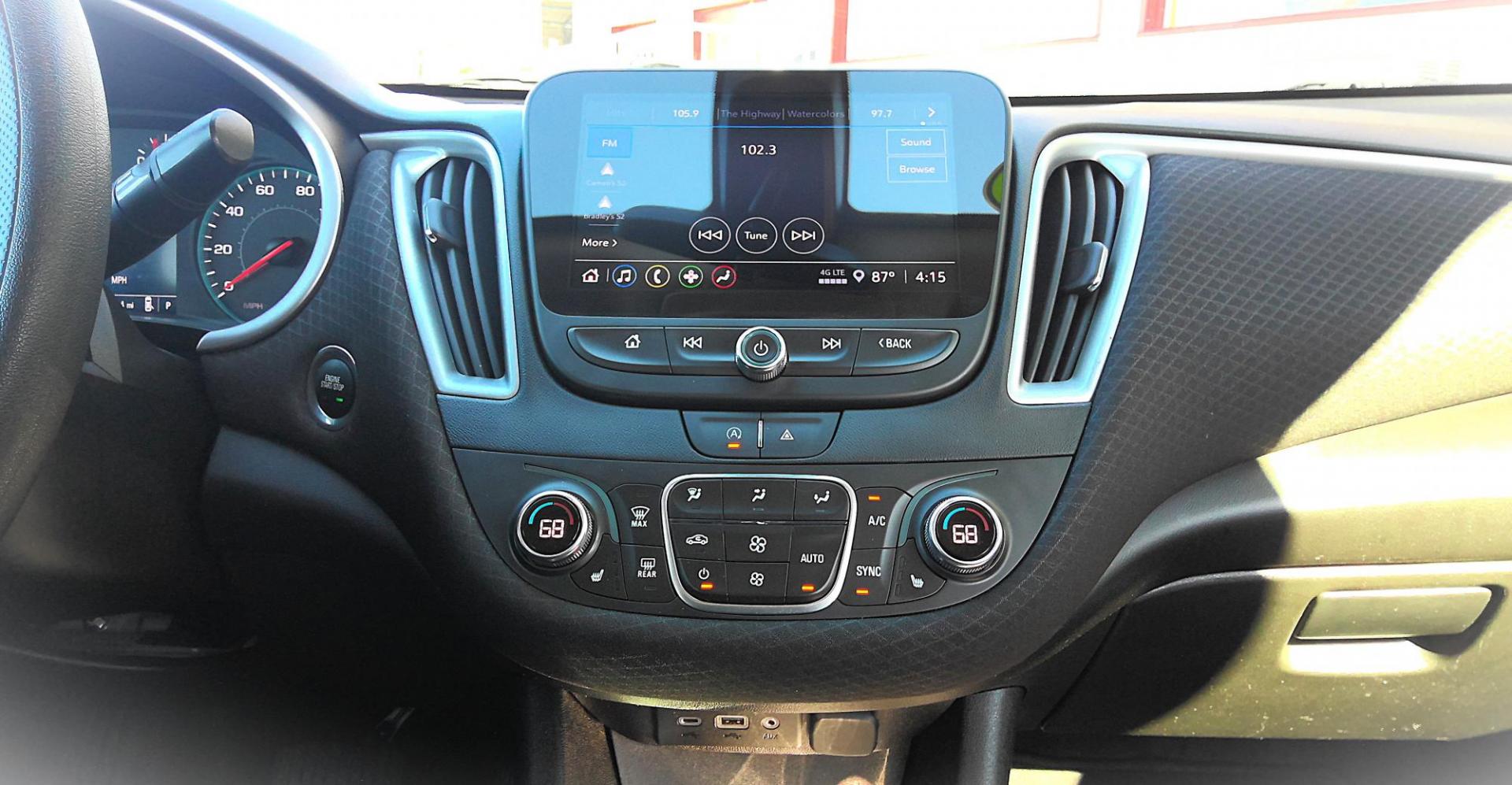 2022 BLACK Chevrolet Malibu LT (1G1ZD5ST9NF) with an 1.5L L4 DOHC 16V engine, 6A transmission, located at 502 S. Riverside Avenue, Medford, OR, 97501, (541) 773-3136, 42.322803, -122.867477 - Photo#10