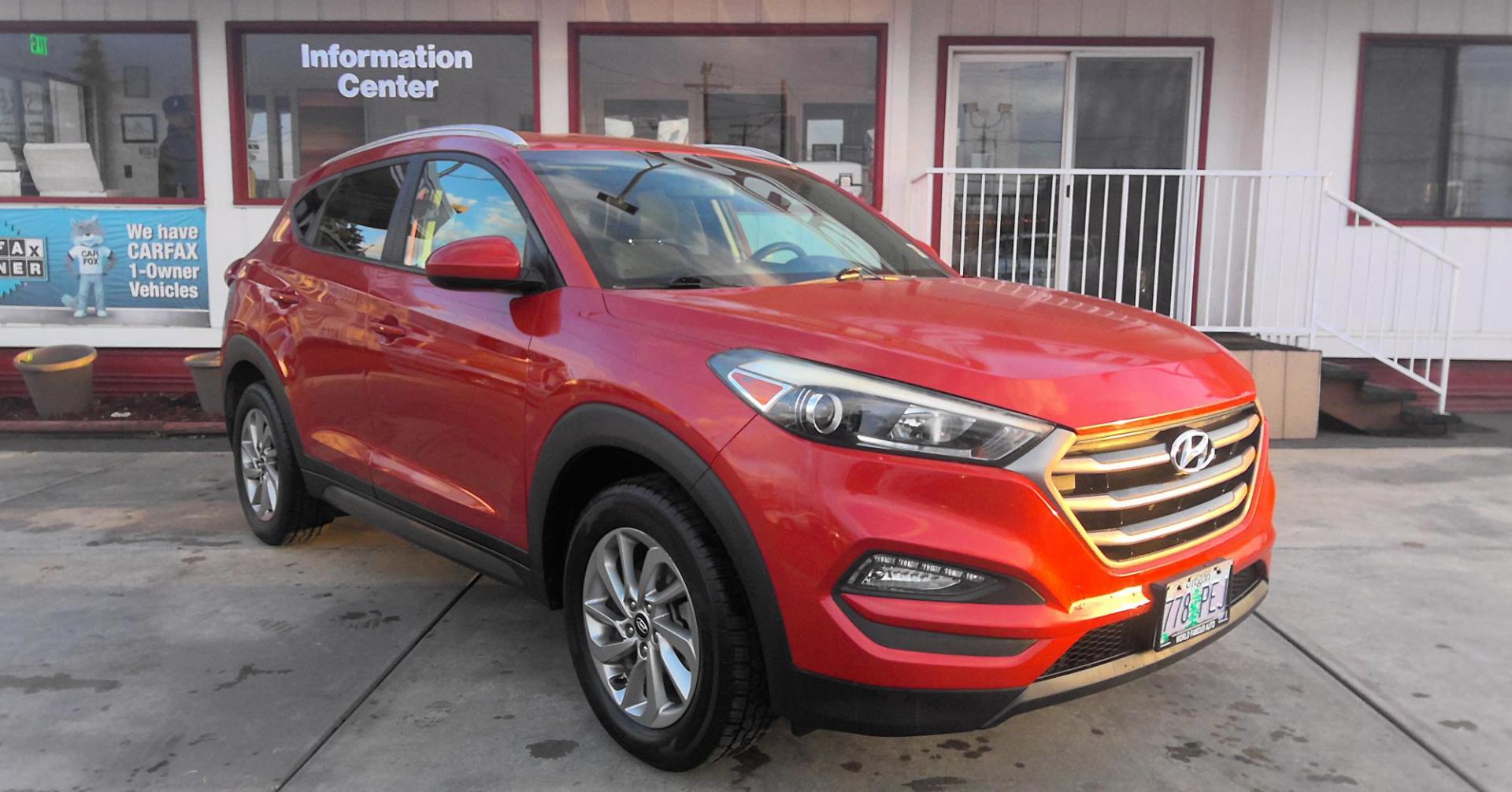 2016 COPPER Hyundai Tucson SE w/Preferred Package AWD (KM8J3CA44GU) with an 2.0L L4 DOHC 16V engine, 6A transmission, located at 502 S. Riverside Avenue, Medford, OR, 97501, (541) 773-3136, 42.322803, -122.867477 - Photo#1