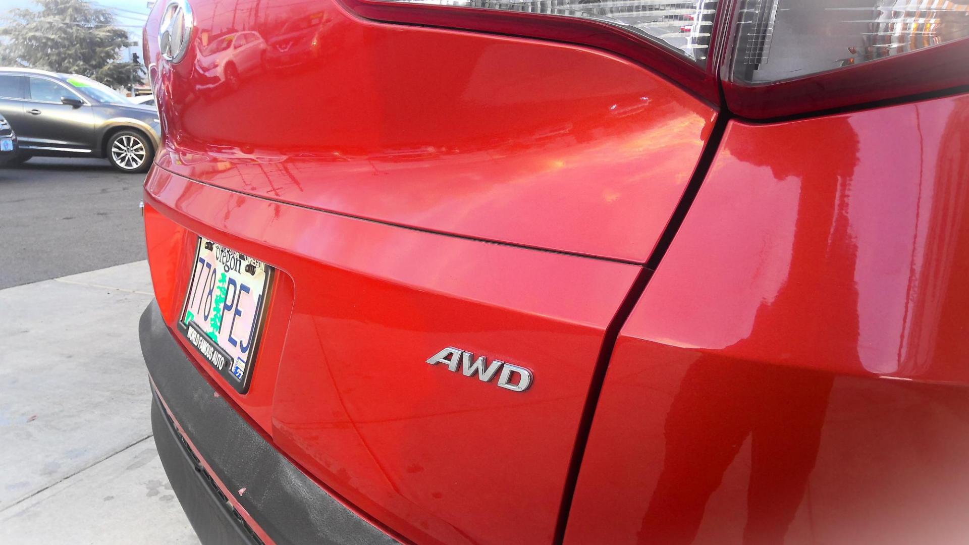 2016 COPPER Hyundai Tucson SE w/Preferred Package AWD (KM8J3CA44GU) with an 2.0L L4 DOHC 16V engine, 6A transmission, located at 502 S. Riverside Avenue, Medford, OR, 97501, (541) 773-3136, 42.322803, -122.867477 - Photo#3