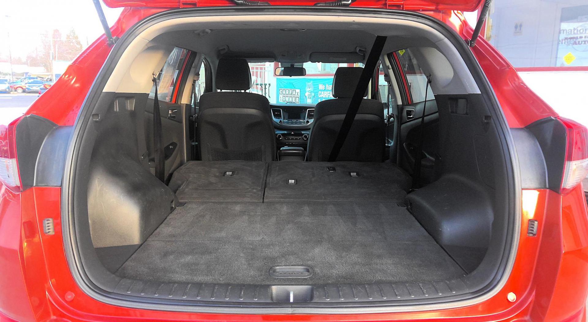 2016 COPPER Hyundai Tucson SE w/Preferred Package AWD (KM8J3CA44GU) with an 2.0L L4 DOHC 16V engine, 6A transmission, located at 502 S. Riverside Avenue, Medford, OR, 97501, (541) 773-3136, 42.322803, -122.867477 - Photo#6