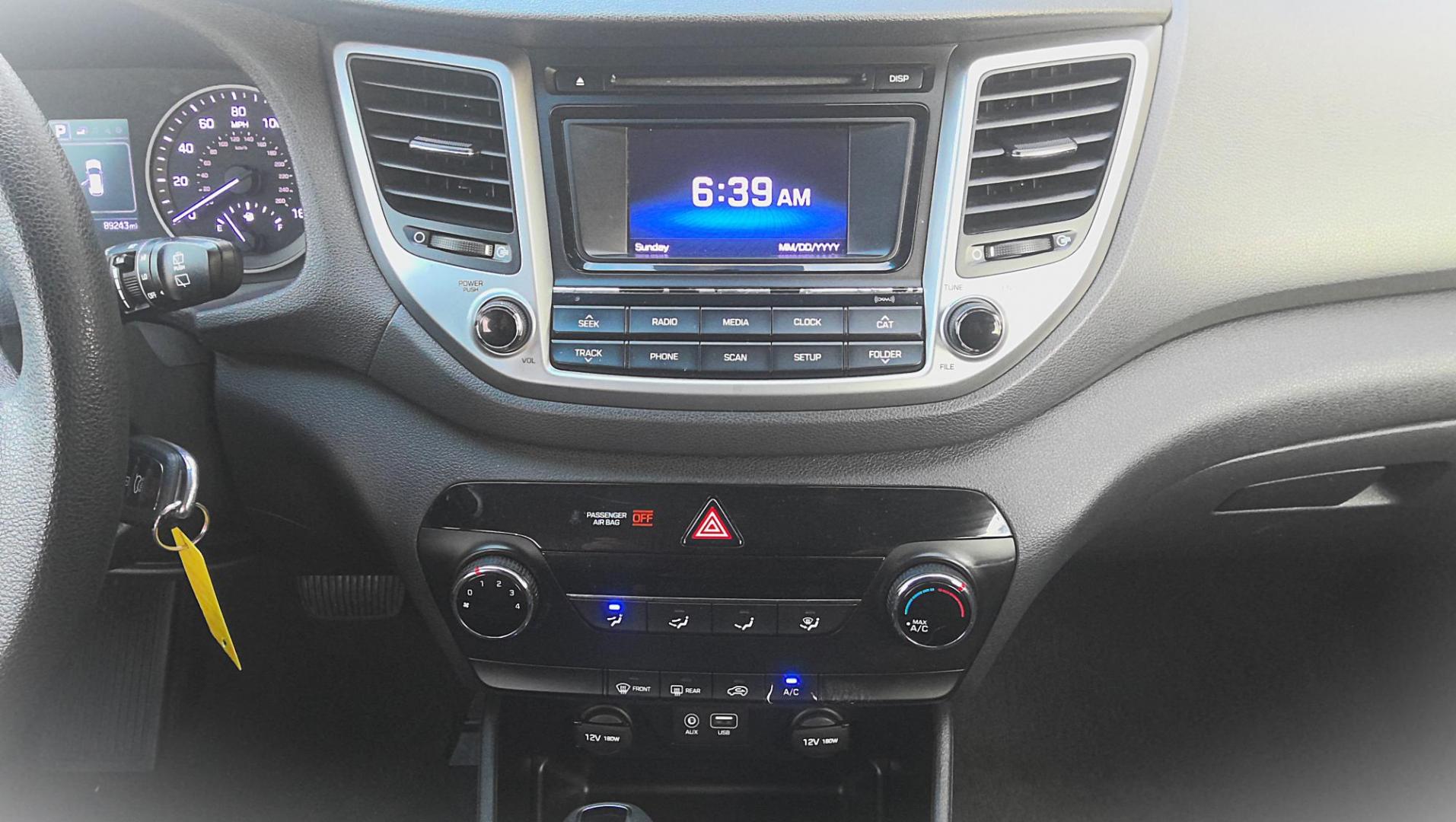 2016 COPPER Hyundai Tucson SE w/Preferred Package AWD (KM8J3CA44GU) with an 2.0L L4 DOHC 16V engine, 6A transmission, located at 502 S. Riverside Avenue, Medford, OR, 97501, (541) 773-3136, 42.322803, -122.867477 - Photo#9