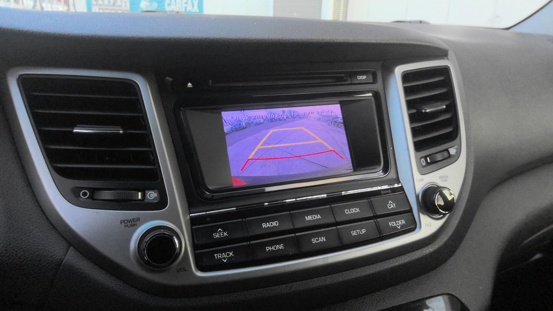 2016 COPPER Hyundai Tucson SE w/Preferred Package AWD (KM8J3CA44GU) with an 2.0L L4 DOHC 16V engine, 6A transmission, located at 502 S. Riverside Avenue, Medford, OR, 97501, (541) 773-3136, 42.322803, -122.867477 - Photo#10