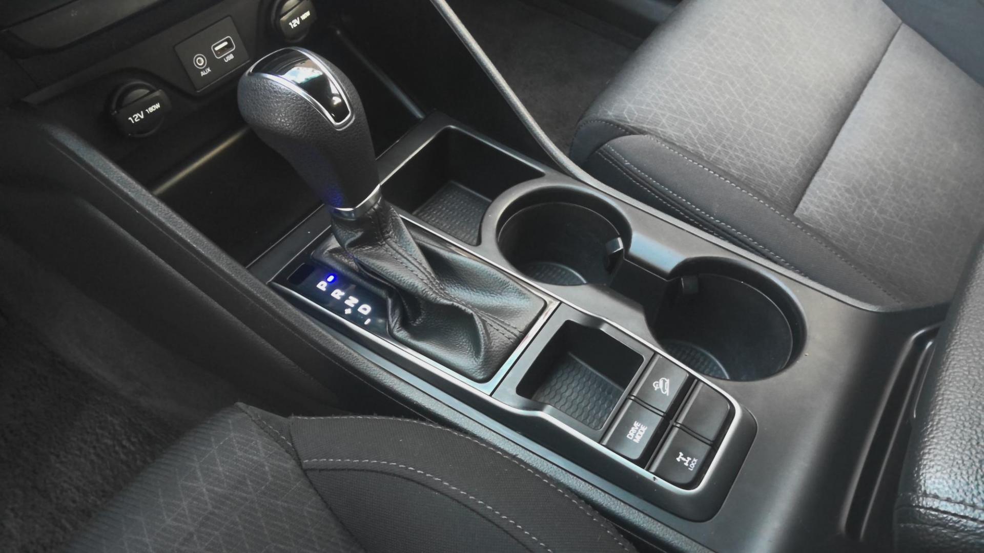 2016 COPPER Hyundai Tucson SE w/Preferred Package AWD (KM8J3CA44GU) with an 2.0L L4 DOHC 16V engine, 6A transmission, located at 502 S. Riverside Avenue, Medford, OR, 97501, (541) 773-3136, 42.322803, -122.867477 - Photo#11