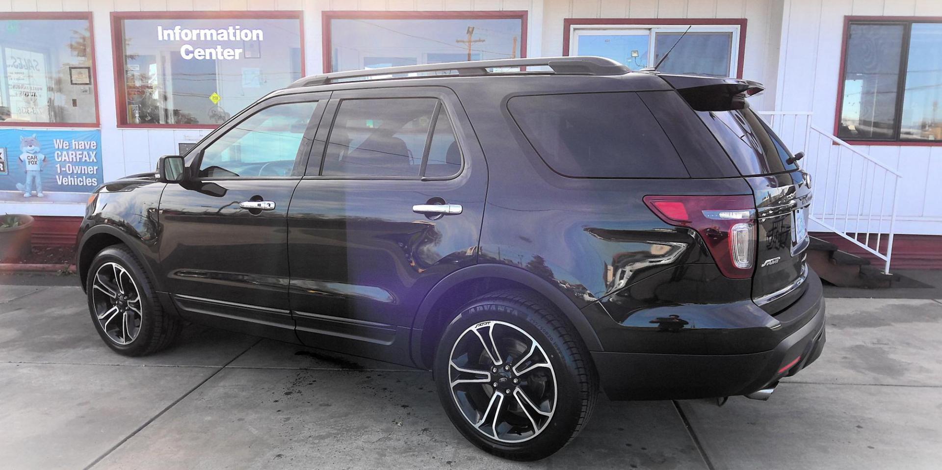 2014 BLACK Ford Explorer Sport 4WD (1FM5K8GT1EG) with an 3.5L V6 DOHC 24V engine, 6-Speed Automatic transmission, located at 502 S. Riverside Avenue, Medford, OR, 97501, (541) 773-3136, 42.322803, -122.867477 - Photo#2