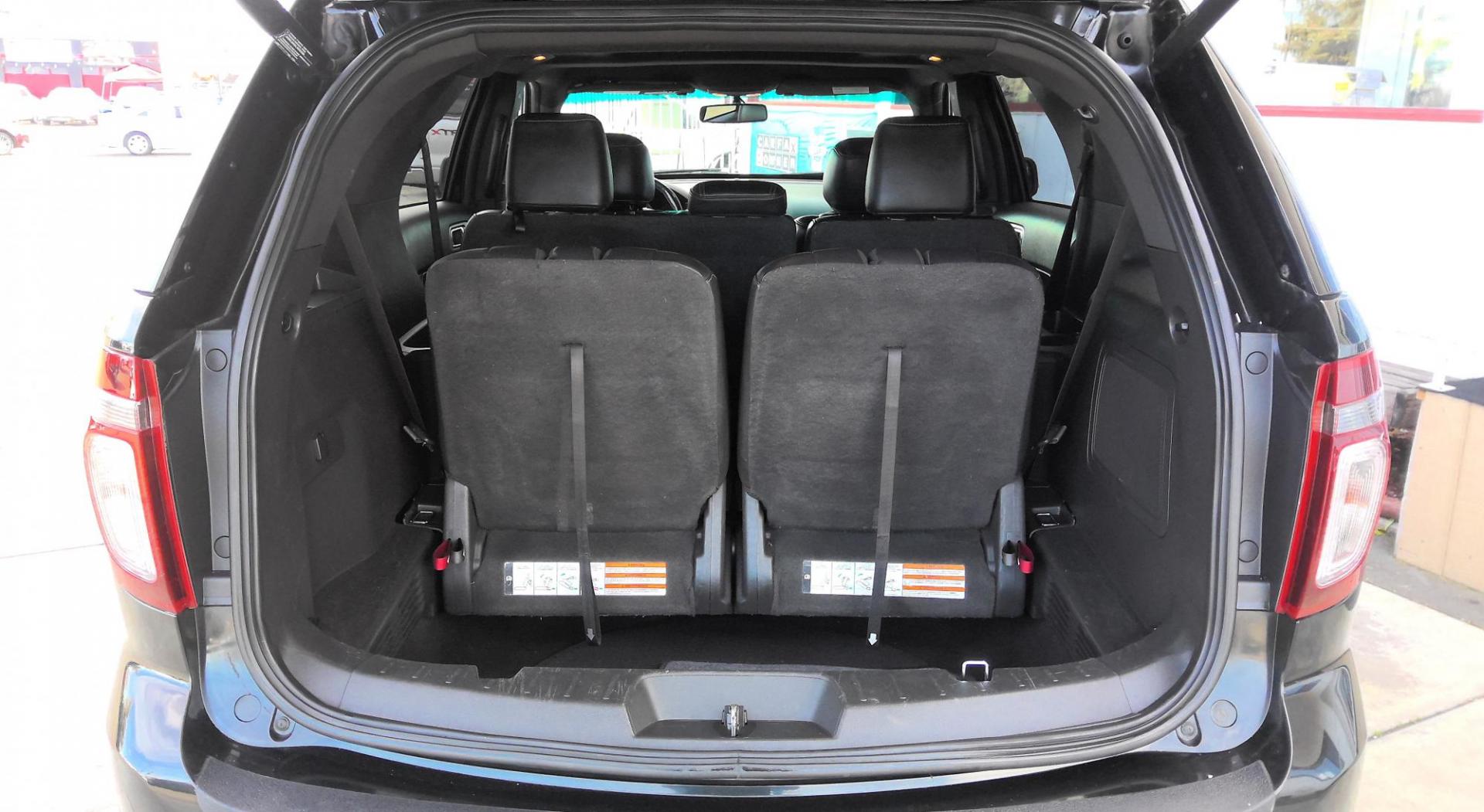 2014 BLACK Ford Explorer Sport 4WD (1FM5K8GT1EG) with an 3.5L V6 DOHC 24V engine, 6-Speed Automatic transmission, located at 502 S. Riverside Avenue, Medford, OR, 97501, (541) 773-3136, 42.322803, -122.867477 - Photo#4