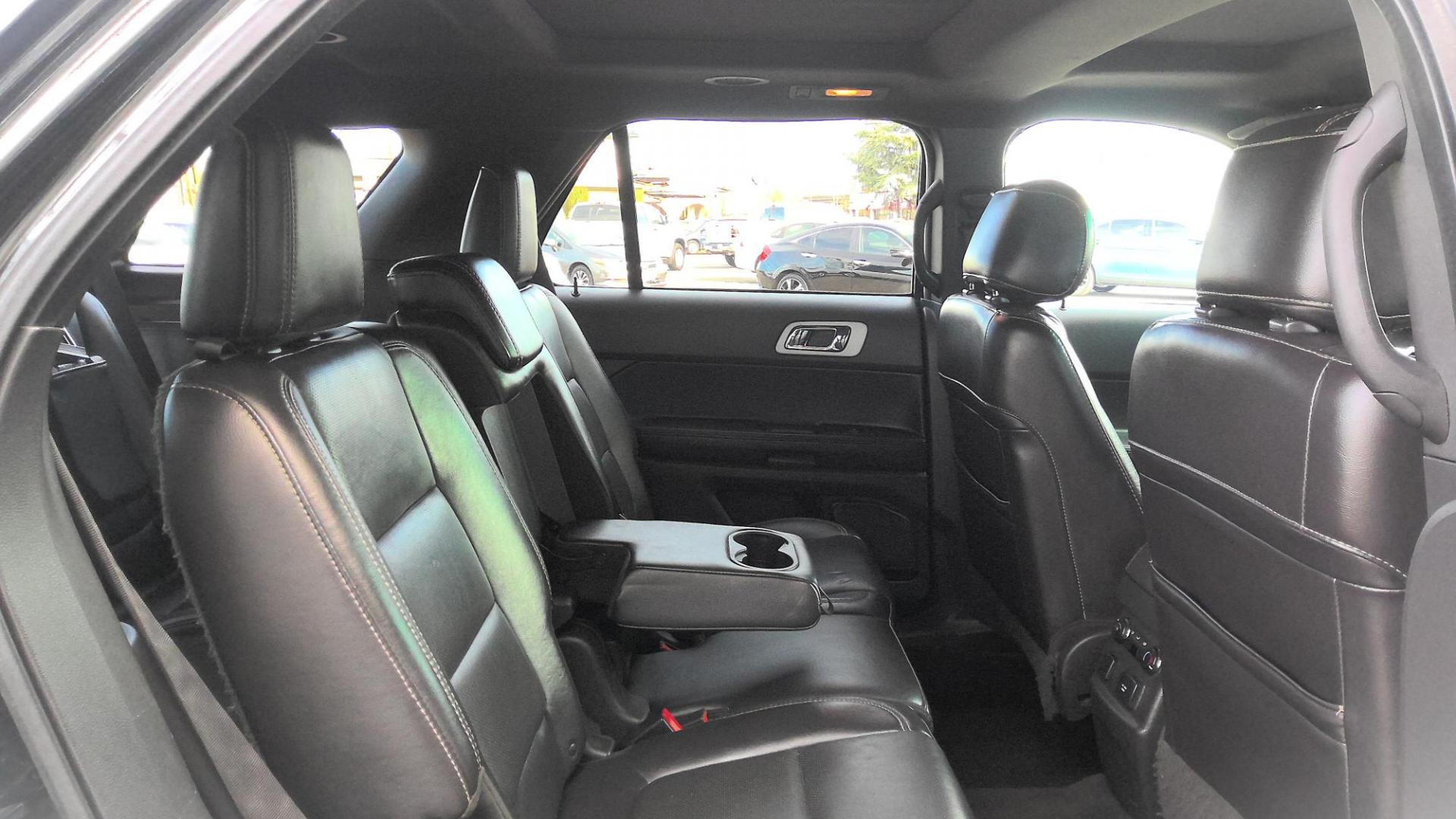 2014 BLACK Ford Explorer Sport 4WD (1FM5K8GT1EG) with an 3.5L V6 DOHC 24V engine, 6-Speed Automatic transmission, located at 502 S. Riverside Avenue, Medford, OR, 97501, (541) 773-3136, 42.322803, -122.867477 - Photo#9