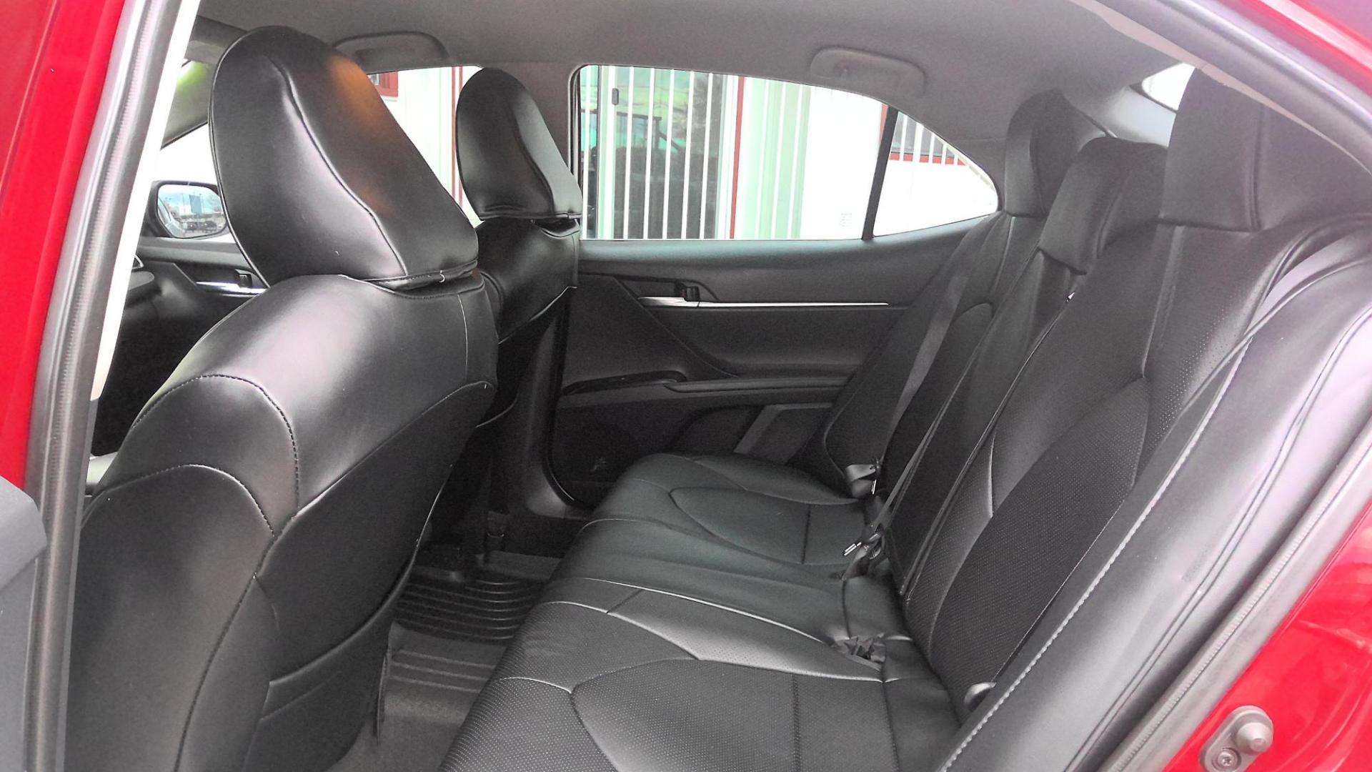 2019 RED Toyota Camry LE (4T1B11HK3KU) with an 2.5L L4 DOHC 16V engine, 8A transmission, located at 502 S. Riverside Avenue, Medford, OR, 97501, (541) 773-3136, 42.322803, -122.867477 - Photo#6