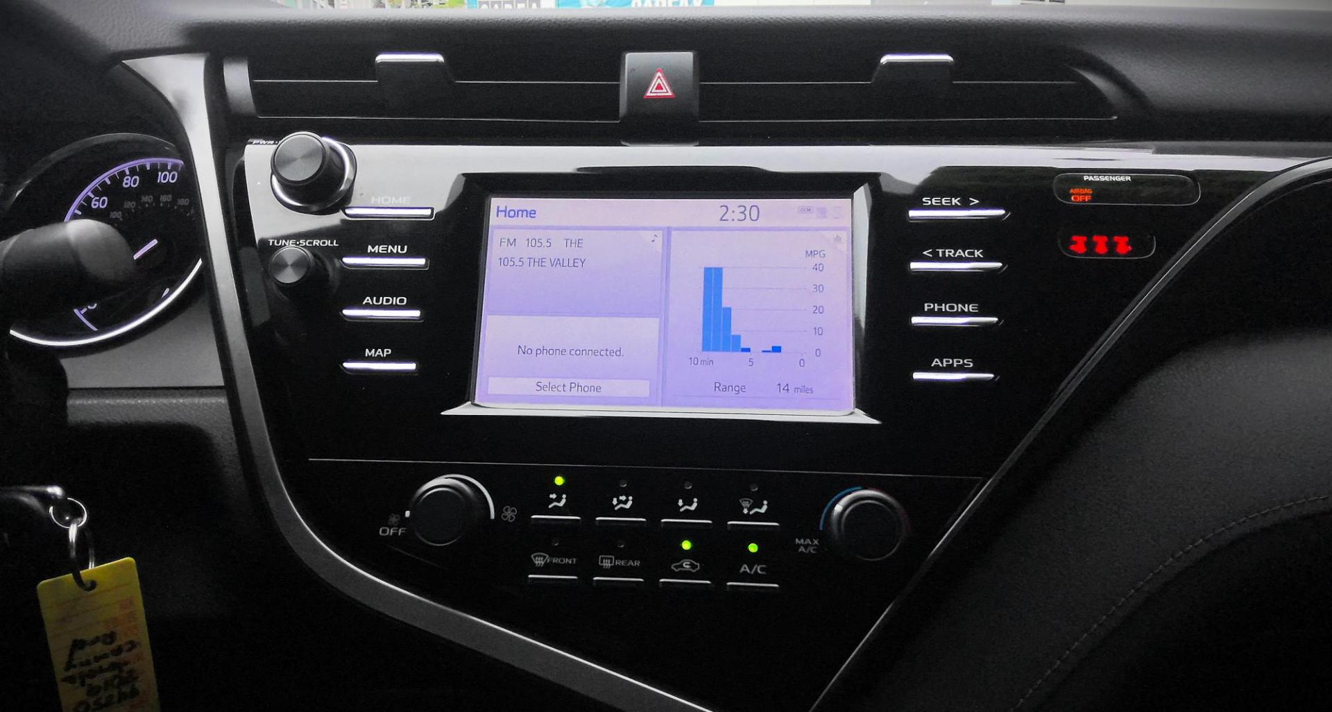 2019 RED Toyota Camry LE (4T1B11HK3KU) with an 2.5L L4 DOHC 16V engine, 8A transmission, located at 502 S. Riverside Avenue, Medford, OR, 97501, (541) 773-3136, 42.322803, -122.867477 - Photo#8