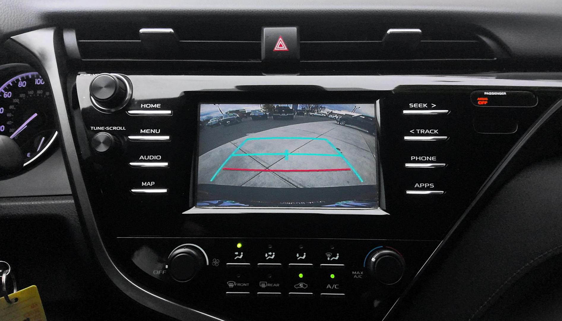 2019 RED Toyota Camry LE (4T1B11HK3KU) with an 2.5L L4 DOHC 16V engine, 8A transmission, located at 502 S. Riverside Avenue, Medford, OR, 97501, (541) 773-3136, 42.322803, -122.867477 - Photo#9