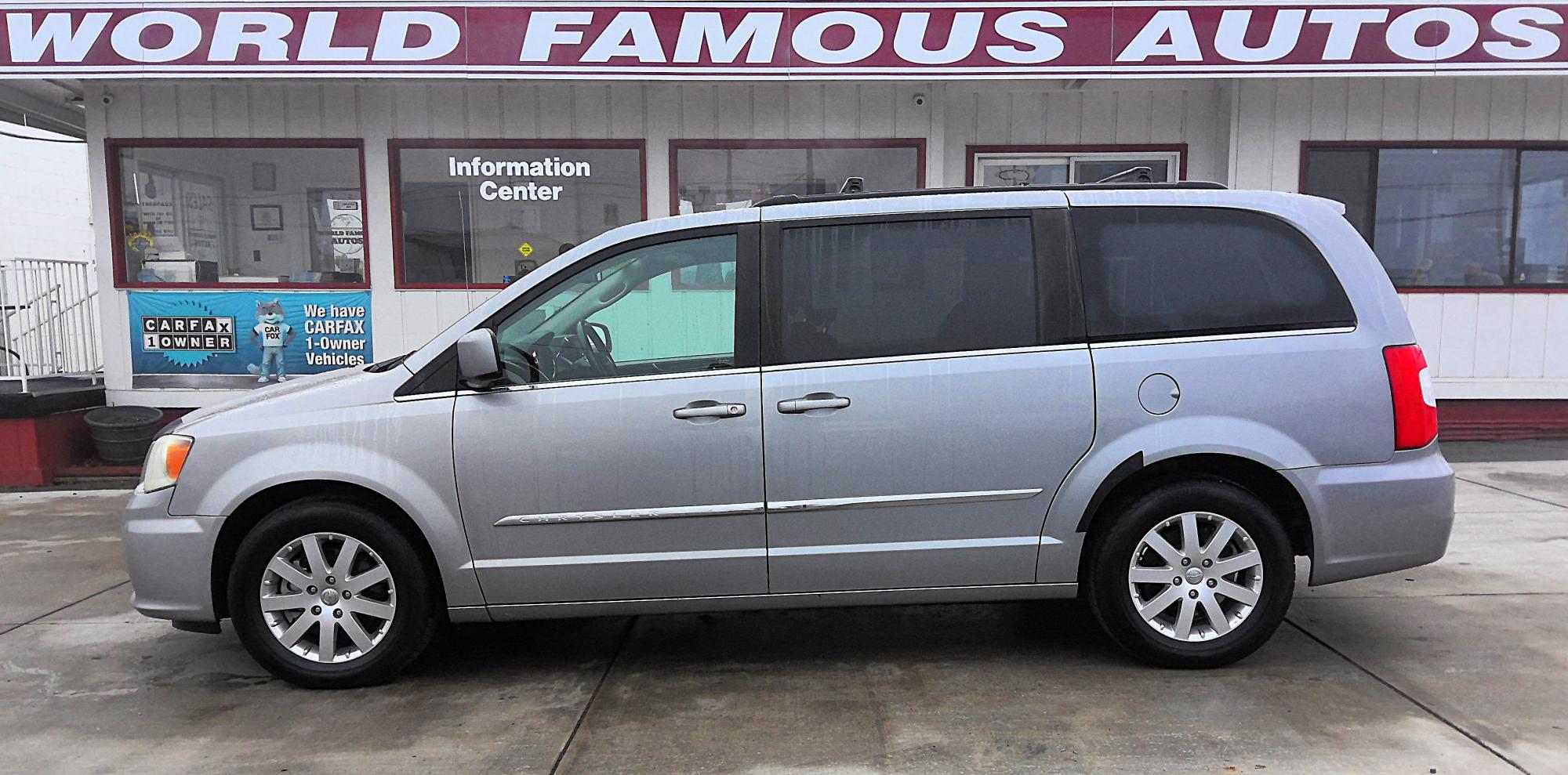 photo of 2015 Chrysler Town  and  Country SPORTS VAN