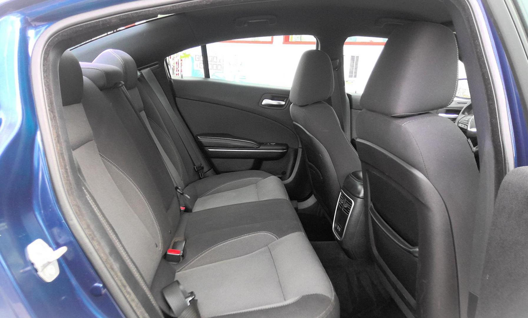 2015 BLUE Dodge Charger SE (2C3CDXBG9FH) with an 3.6L V6 DOHC 24V engine, 8-Speed Automatic transmission, located at 502 S. Riverside Avenue, Medford, OR, 97501, (541) 773-3136, 42.322803, -122.867477 - Photo#3