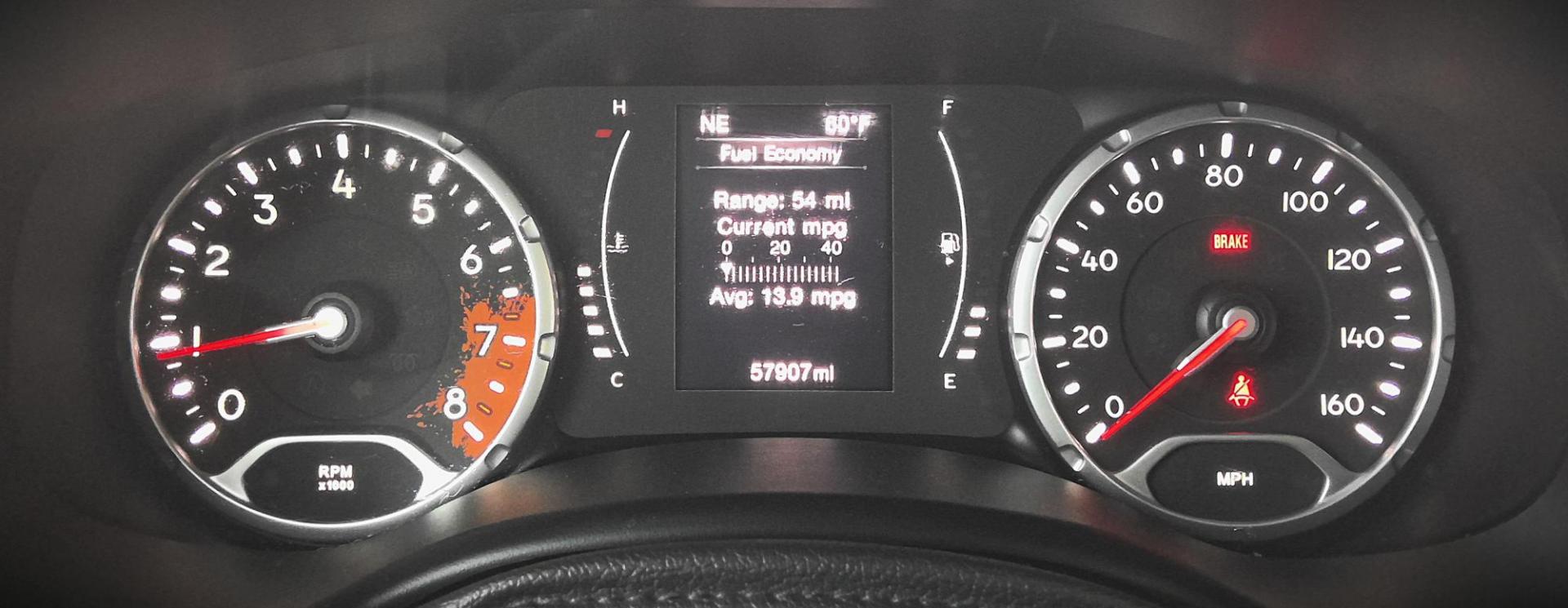 2016 SILVER Jeep Renegade Sport FWD (ZACCJAAW8GP) with an 1.4L L4 DOHC 16V TURBO engine, 6M transmission, located at 502 S. Riverside Avenue, Medford, OR, 97501, (541) 773-3136, 42.322803, -122.867477 - Photo#9