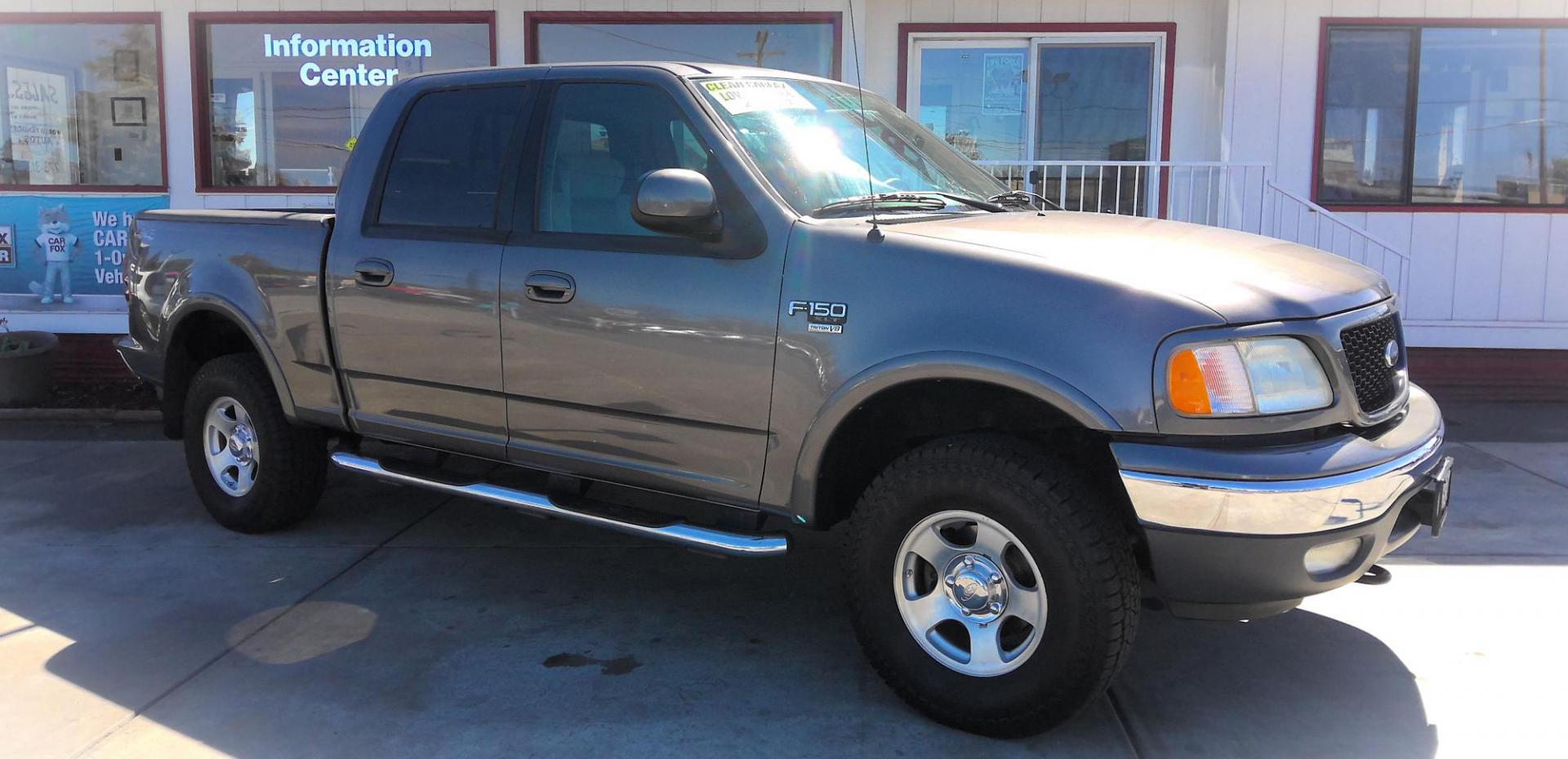 2003 GRAY Ford F-150 King Ranch SuperCrew 4WD (1FTRW08L13K) with an 5.4L V8 SOHC 16V engine, 4-Speed Automatic Overdrive transmission, located at 502 S. Riverside Avenue, Medford, OR, 97501, (541) 773-3136, 42.322803, -122.867477 - Photo#1