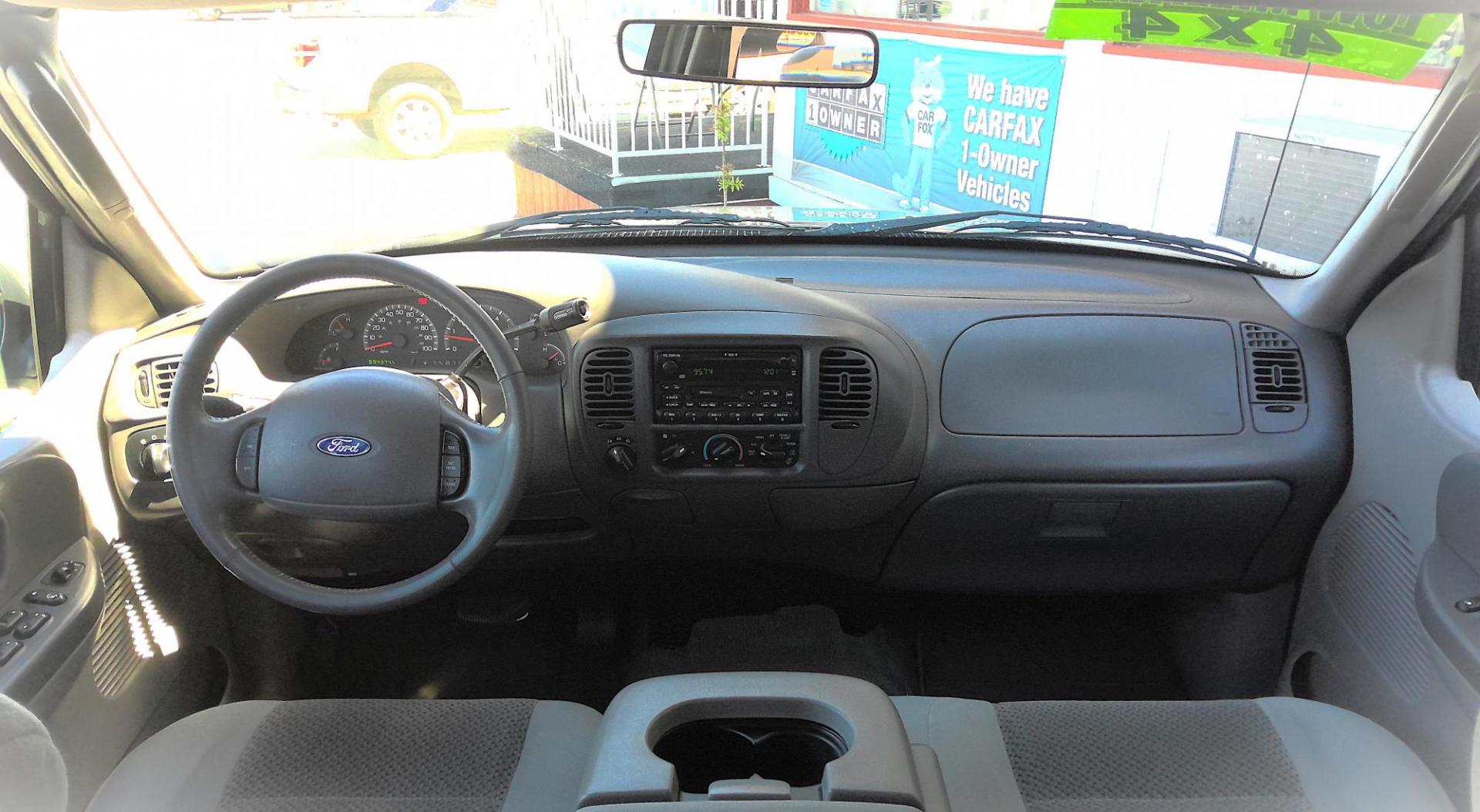 2003 GRAY Ford F-150 King Ranch SuperCrew 4WD (1FTRW08L13K) with an 5.4L V8 SOHC 16V engine, 4-Speed Automatic Overdrive transmission, located at 502 S. Riverside Avenue, Medford, OR, 97501, (541) 773-3136, 42.322803, -122.867477 - Photo#6