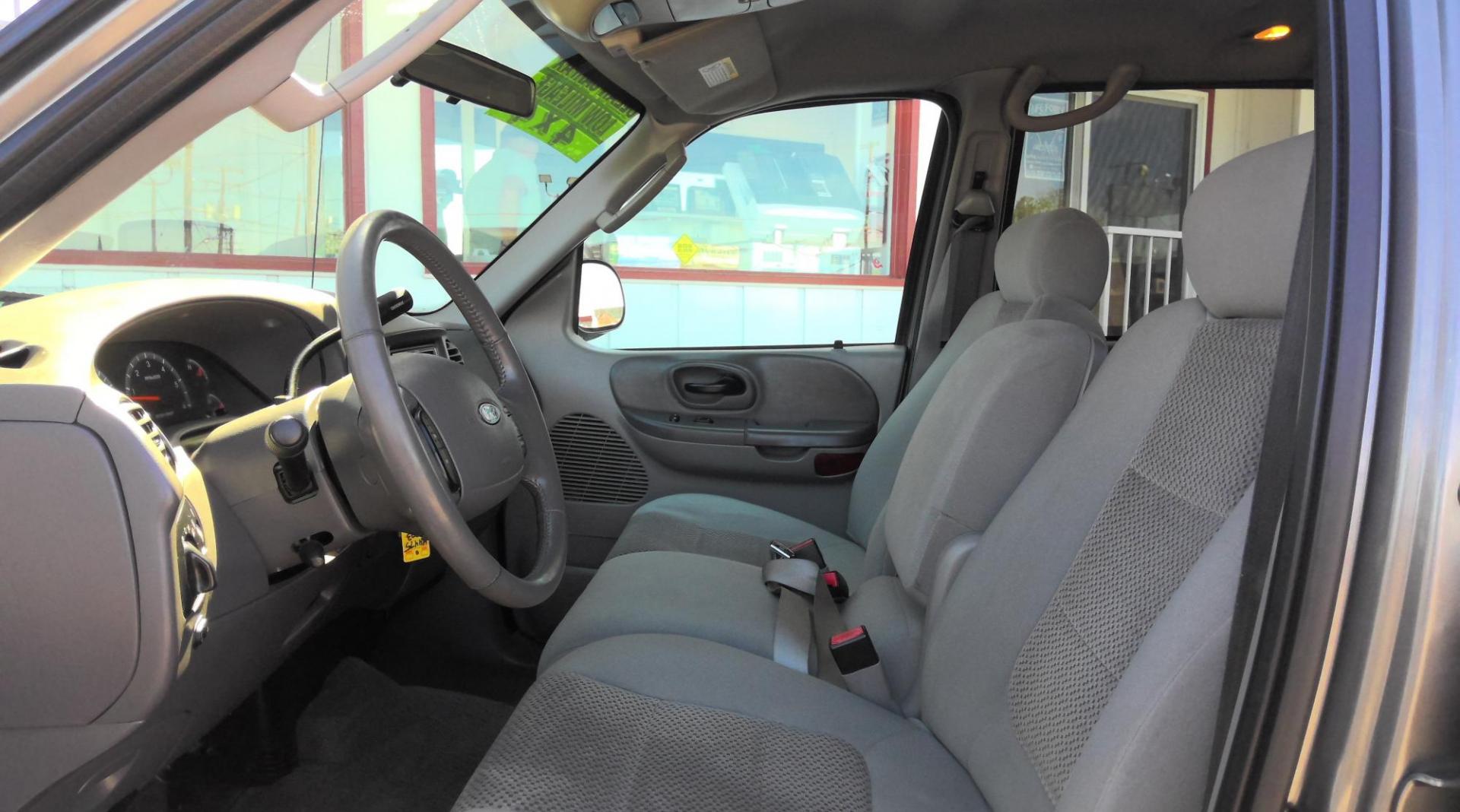 2003 GRAY Ford F-150 King Ranch SuperCrew 4WD (1FTRW08L13K) with an 5.4L V8 SOHC 16V engine, 4-Speed Automatic Overdrive transmission, located at 502 S. Riverside Avenue, Medford, OR, 97501, (541) 773-3136, 42.322803, -122.867477 - Photo#9