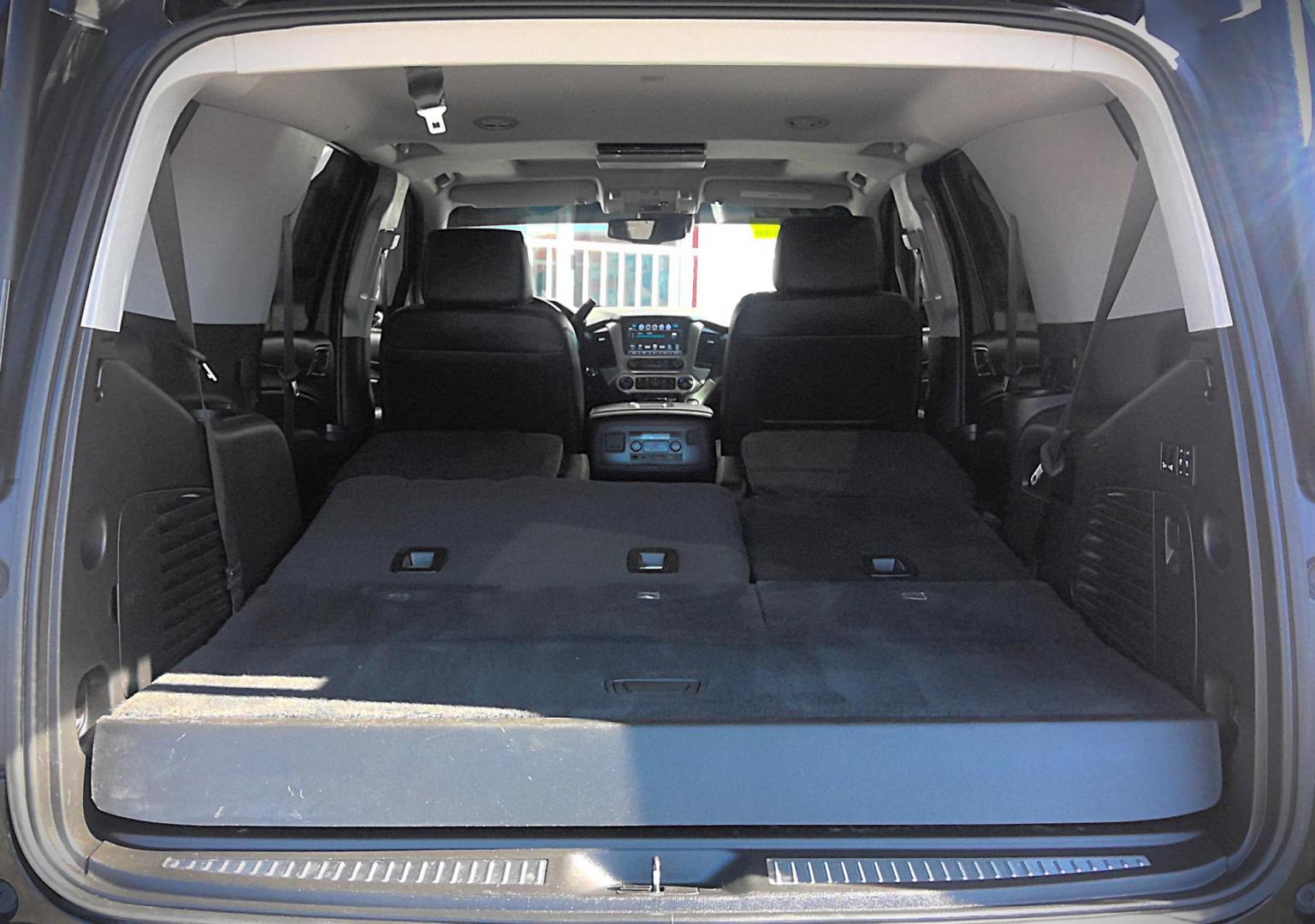 2018 BLACK GMC Yukon Denali 4WD (1GKS2CKJ7JR) with an 6.2L V8 OHV 16V engine, 10A transmission, located at 502 S. Riverside Avenue, Medford, OR, 97501, (541) 773-3136, 42.322803, -122.867477 - Photo#5