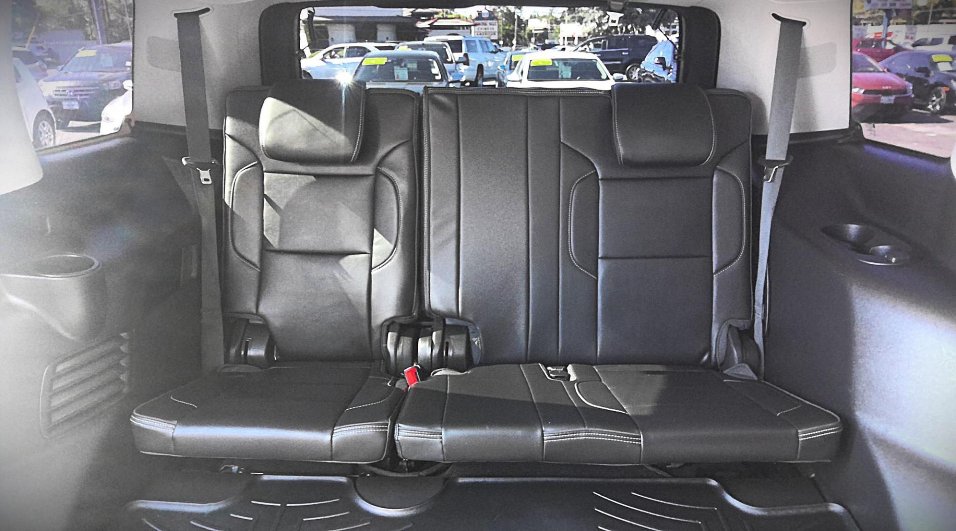 2018 BLACK GMC Yukon Denali 4WD (1GKS2CKJ7JR) with an 6.2L V8 OHV 16V engine, 10A transmission, located at 502 S. Riverside Avenue, Medford, OR, 97501, (541) 773-3136, 42.322803, -122.867477 - Photo#6