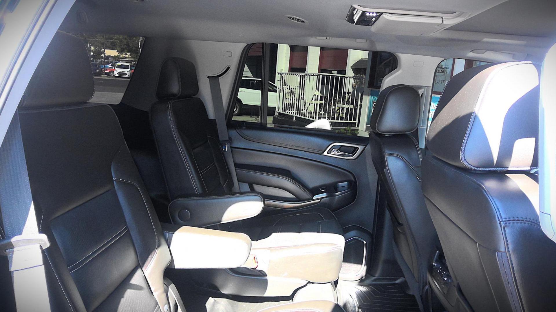 2018 BLACK GMC Yukon Denali 4WD (1GKS2CKJ7JR) with an 6.2L V8 OHV 16V engine, 10A transmission, located at 502 S. Riverside Avenue, Medford, OR, 97501, (541) 773-3136, 42.322803, -122.867477 - Photo#7