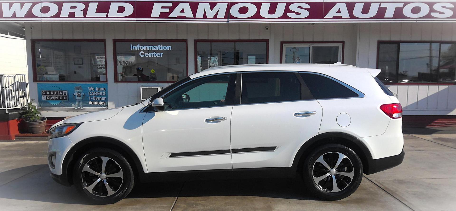 2016 WHITE Kia Sorento EX V6 2WD (5XYPH4A58GG) with an 3.3L V6 DOHC 24V engine, 6-Speed Automatic transmission, located at 502 S. Riverside Avenue, Medford, OR, 97501, (541) 773-3136, 42.322803, -122.867477 - Photo#0