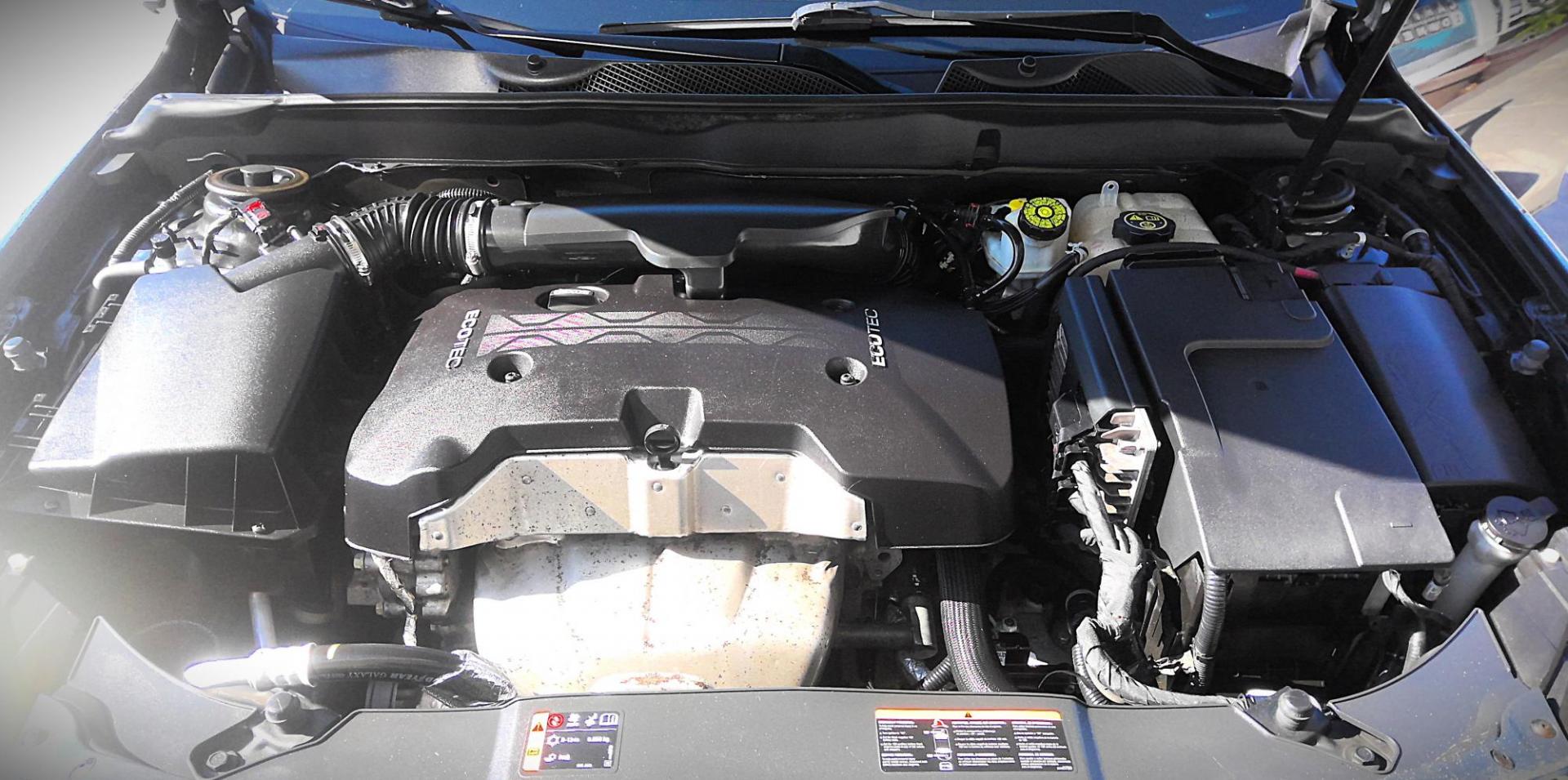 2015 GRAY Chevrolet Malibu 1LTZ (1G11F5SL1FF) with an 2.5L L4 DOHC 16V engine, 6-Speed Automatic transmission, located at 502 S. Riverside Avenue, Medford, OR, 97501, (541) 773-3136, 42.322803, -122.867477 - Photo#8