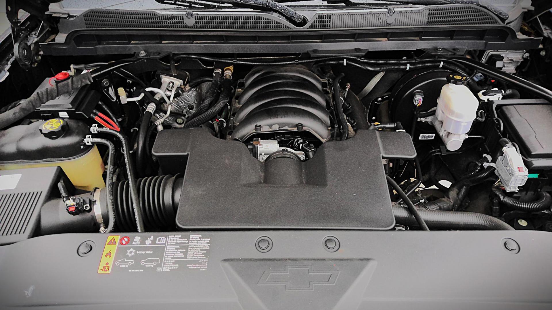 2018 BLACK Chevrolet Silverado 1500 LTZ Crew Cab 4WD (3GCUKSEJ0JG) with an 6.2L V8 OHV 16V engine, 6A transmission, located at 502 S. Riverside Avenue, Medford, OR, 97501, (541) 773-3136, 42.322803, -122.867477 - This 2018 Chevrolet Silverado LTZ has the 6.2L V8 engine, only 62k miles on it, custom wheels & tires, running boards, and priced to sell! - Photo#8
