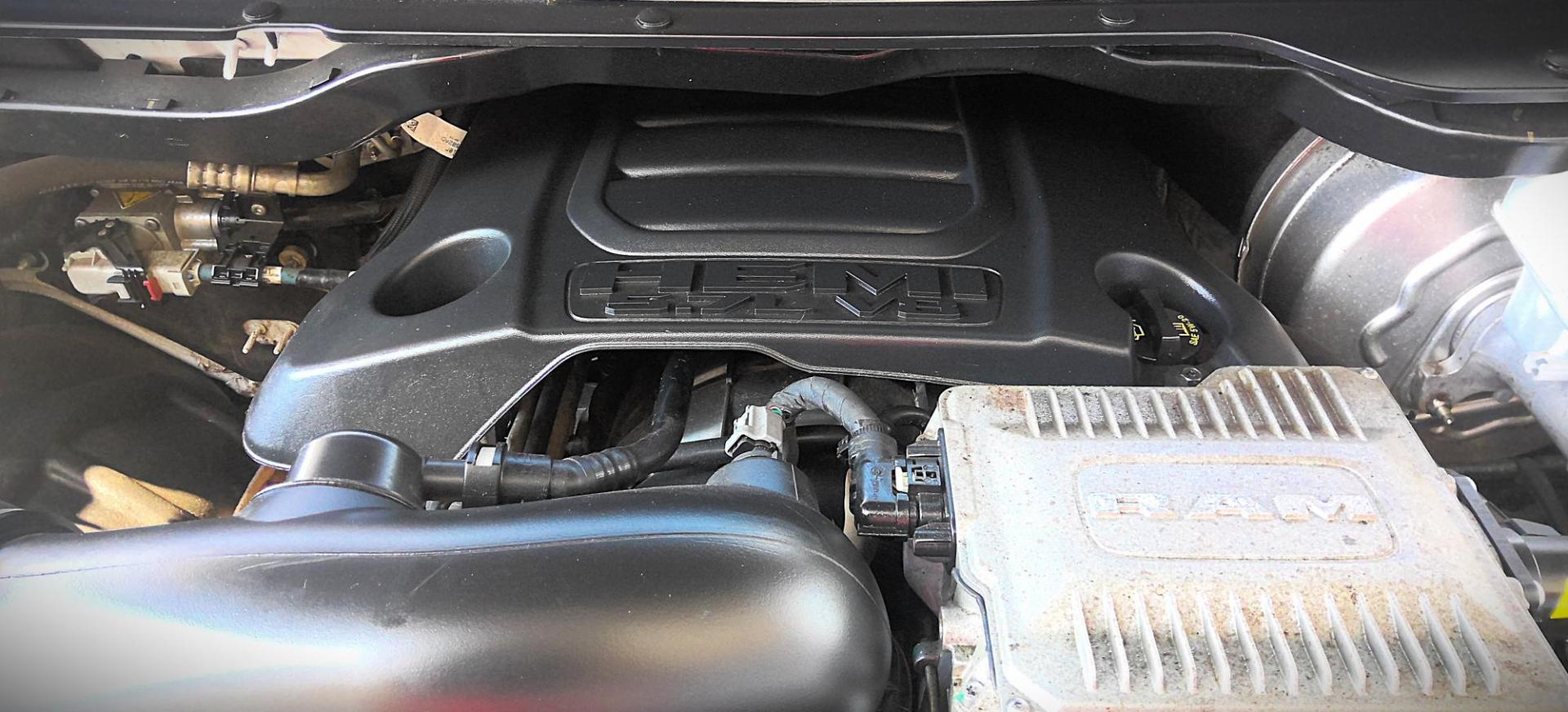 2021 WHITE RAM 1500 Laramie Crew Cab SWB 4WD (1C6SRFJT6MN) with an 5.7L V8 OHV 16V engine, 8A transmission, located at 502 S. Riverside Avenue, Medford, OR, 97501, (541) 773-3136, 42.322803, -122.867477 - Photo#23
