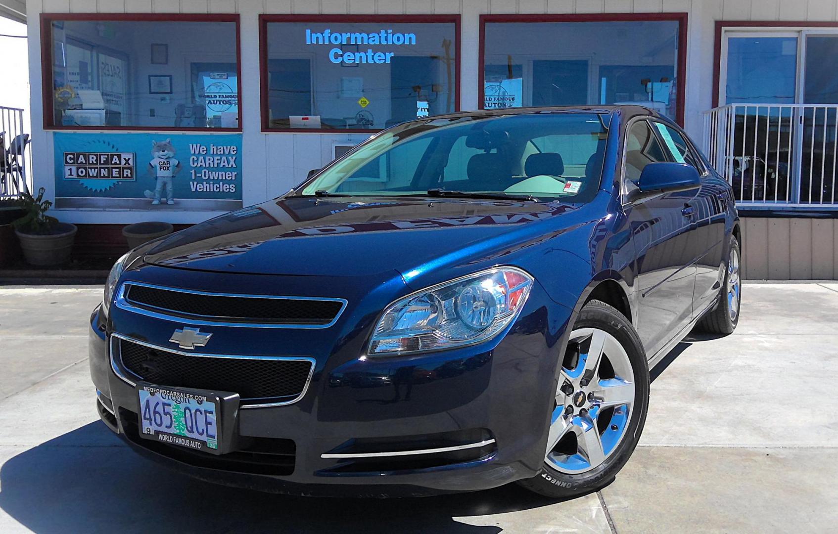 2009 BLUE Chevrolet Malibu LT1 (1G1ZH57B494) with an 2.4L L4 DOHC 16V engine, located at 502 S. Riverside Avenue, Medford, OR, 97501, (541) 773-3136, 42.322803, -122.867477 - Photo#1