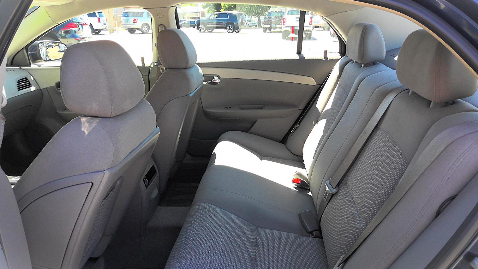 2009 BLUE Chevrolet Malibu LT1 (1G1ZH57B494) with an 2.4L L4 DOHC 16V engine, located at 502 S. Riverside Avenue, Medford, OR, 97501, (541) 773-3136, 42.322803, -122.867477 - Photo#7