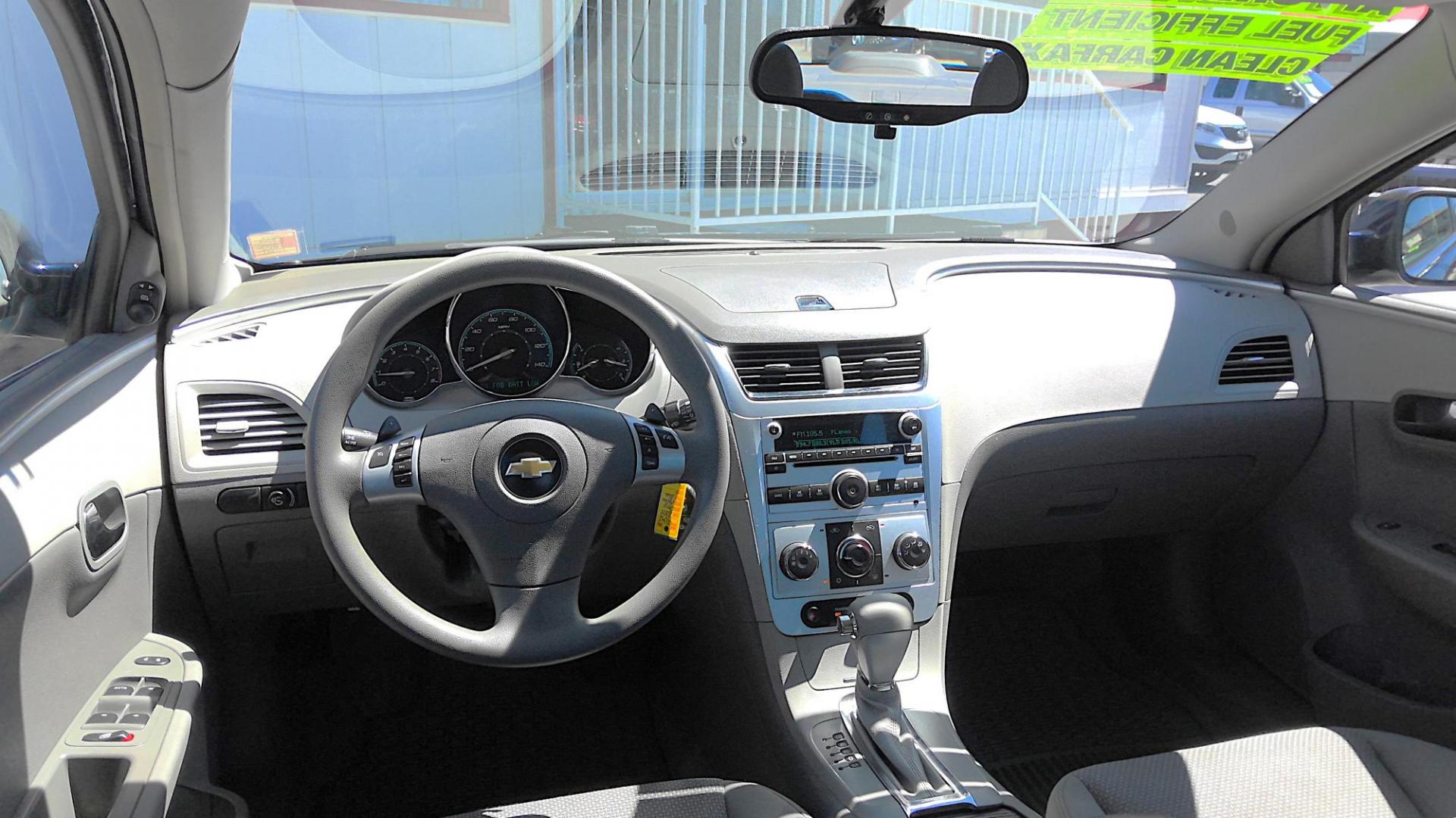 2009 BLUE Chevrolet Malibu LT1 (1G1ZH57B494) with an 2.4L L4 DOHC 16V engine, located at 502 S. Riverside Avenue, Medford, OR, 97501, (541) 773-3136, 42.322803, -122.867477 - Photo#10