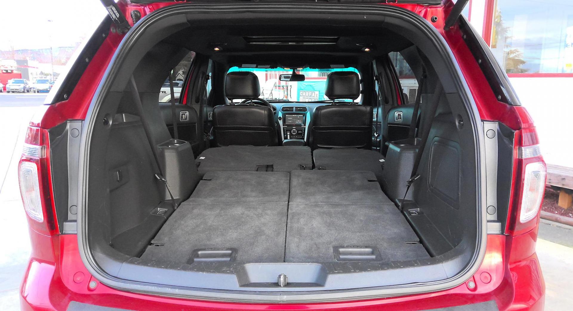 2013 RED Ford Explorer Sport 4WD (1FM5K8GTXDG) with an 3.5L V6 DOHC 24V engine, 6-Speed Automatic transmission, located at 502 S. Riverside Avenue, Medford, OR, 97501, (541) 773-3136, 42.322803, -122.867477 - Photo#8