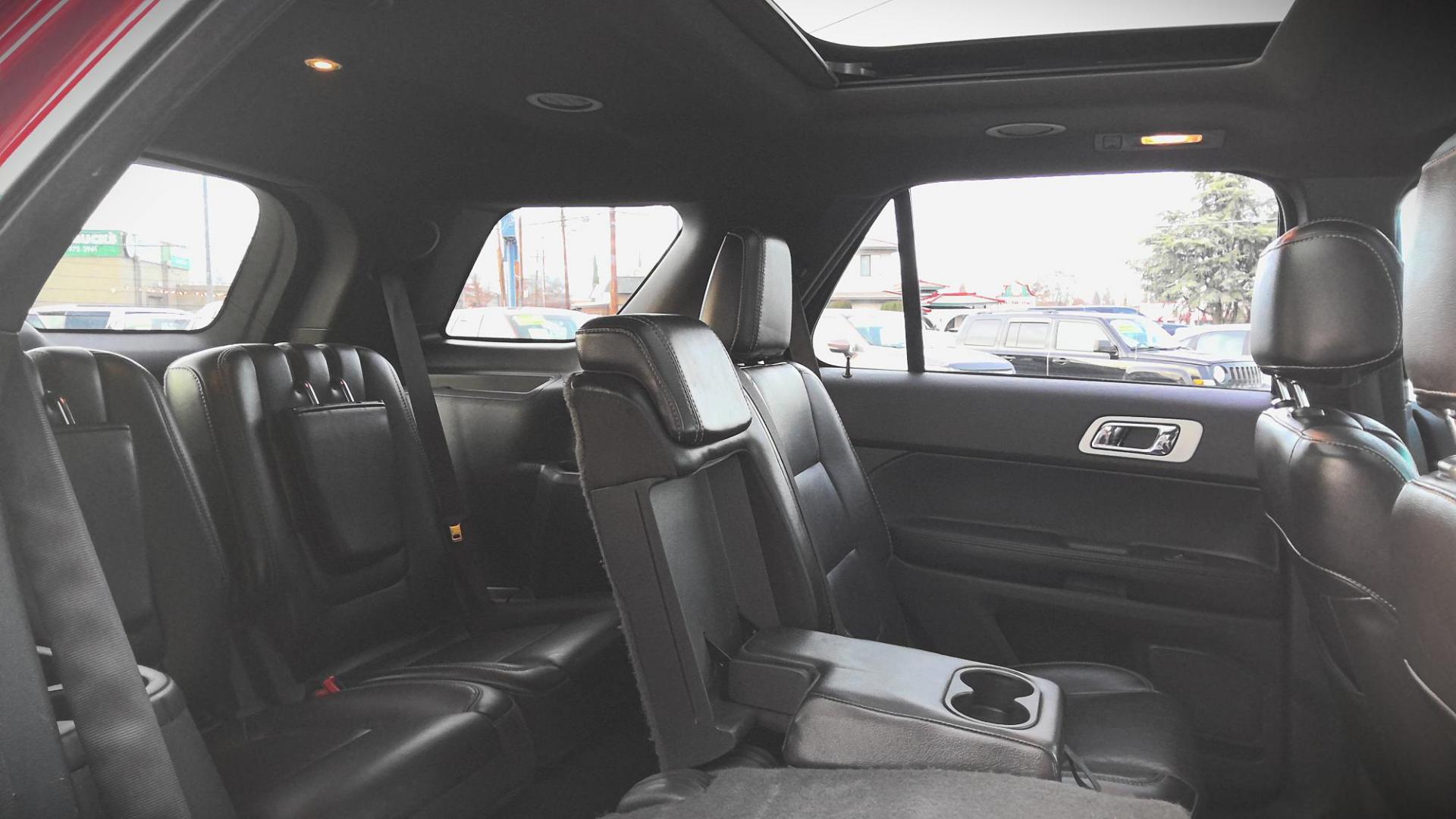 2013 RED Ford Explorer Sport 4WD (1FM5K8GTXDG) with an 3.5L V6 DOHC 24V engine, 6-Speed Automatic transmission, located at 502 S. Riverside Avenue, Medford, OR, 97501, (541) 773-3136, 42.322803, -122.867477 - Photo#9