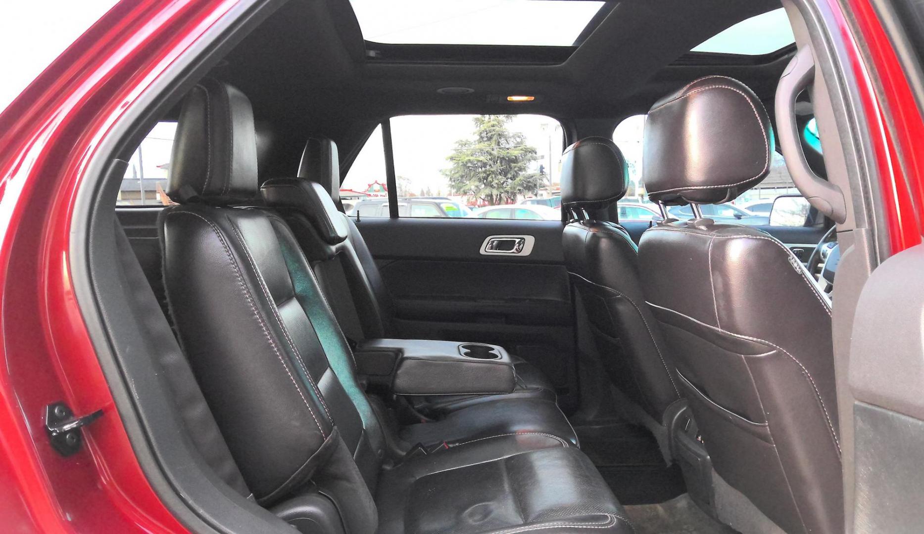 2013 RED Ford Explorer Sport 4WD (1FM5K8GTXDG) with an 3.5L V6 DOHC 24V engine, 6-Speed Automatic transmission, located at 502 S. Riverside Avenue, Medford, OR, 97501, (541) 773-3136, 42.322803, -122.867477 - Photo#10