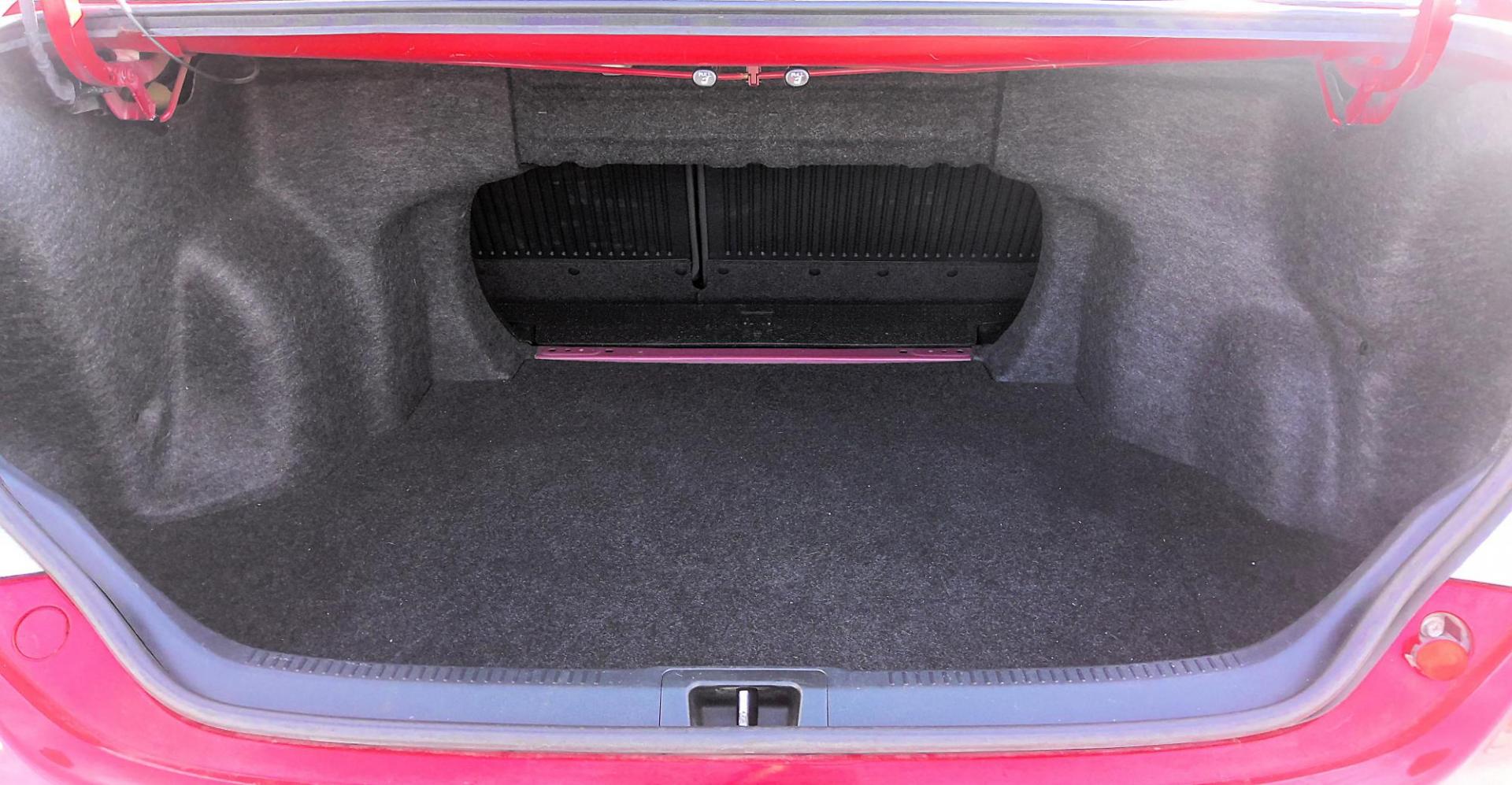 2012 RED Toyota Camry SE (4T1BF1FK3CU) with an 2.5L L4 DOHC 16V engine, 6-Speed Automatic transmission, located at 502 S. Riverside Avenue, Medford, OR, 97501, (541) 773-3136, 42.322803, -122.867477 - Photo#5